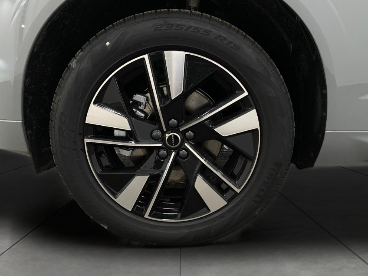 2026 Volvo XC60 B5 AWD Core