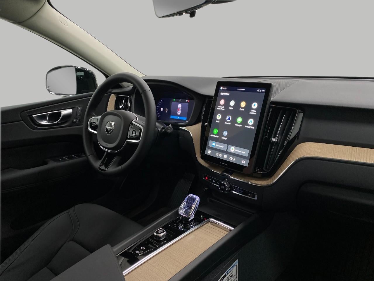 2026 Volvo XC60 B5 AWD Core