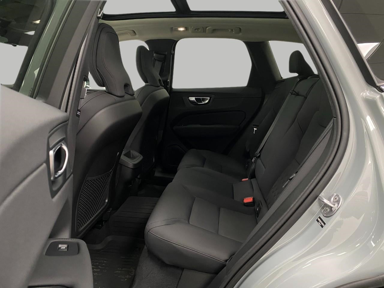 2026 Volvo XC60 B5 AWD Core