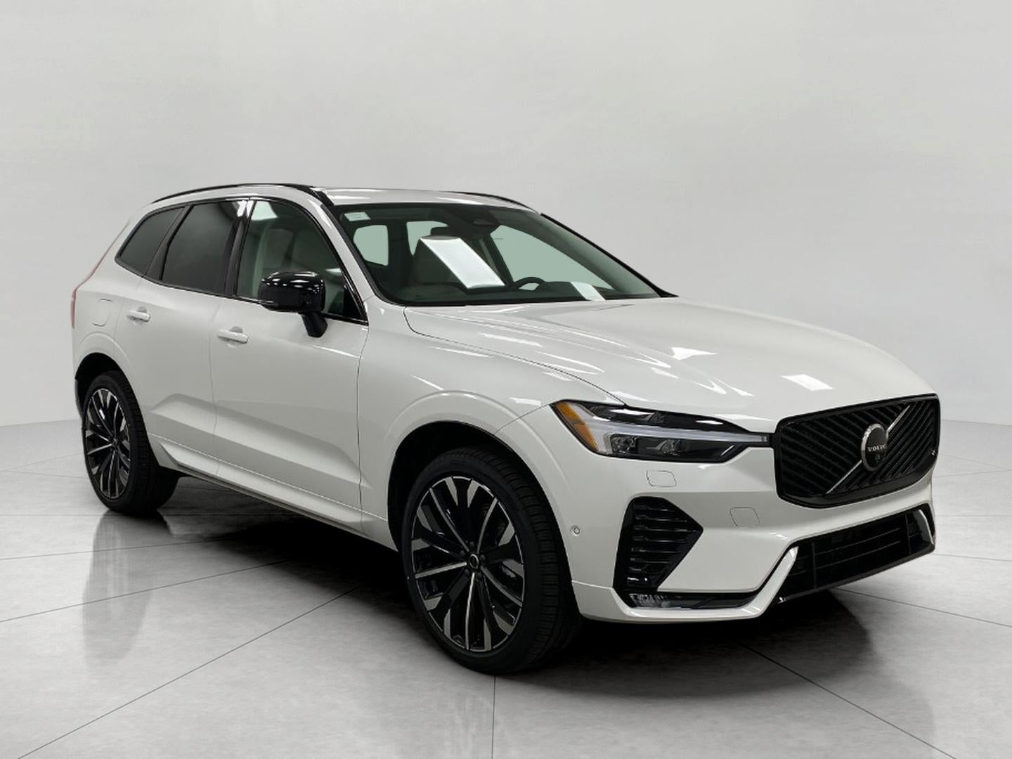 2026 Volvo XC60 B5 AWD Ultra
