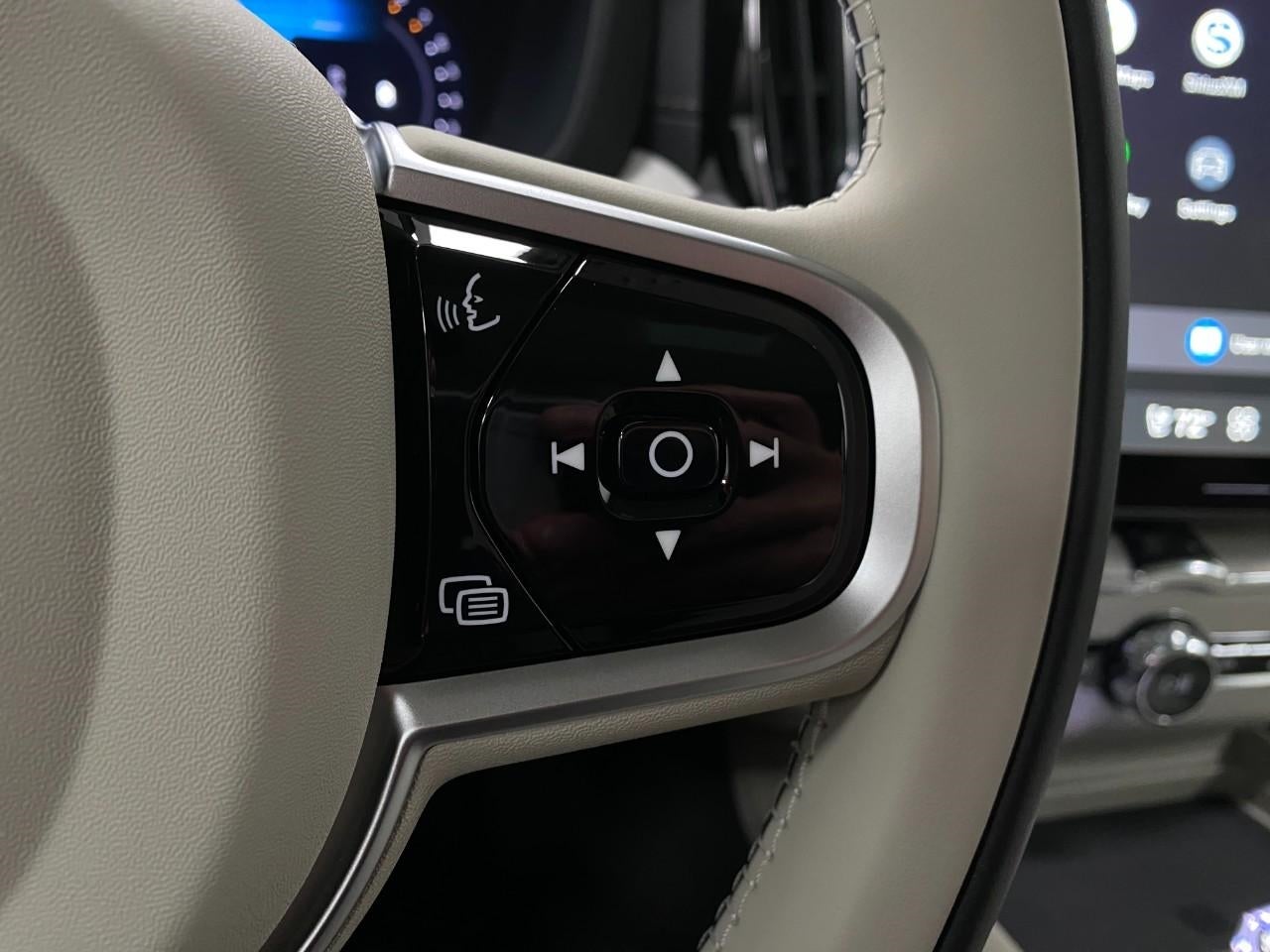 2026 Volvo XC60 B5 AWD Ultra