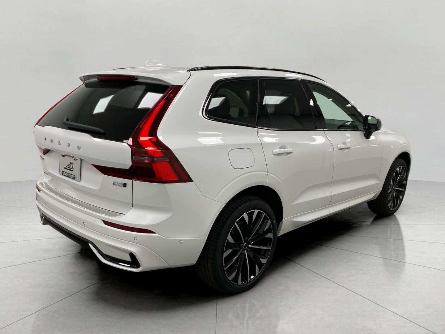 2026 Volvo XC60 B5 AWD Ultra