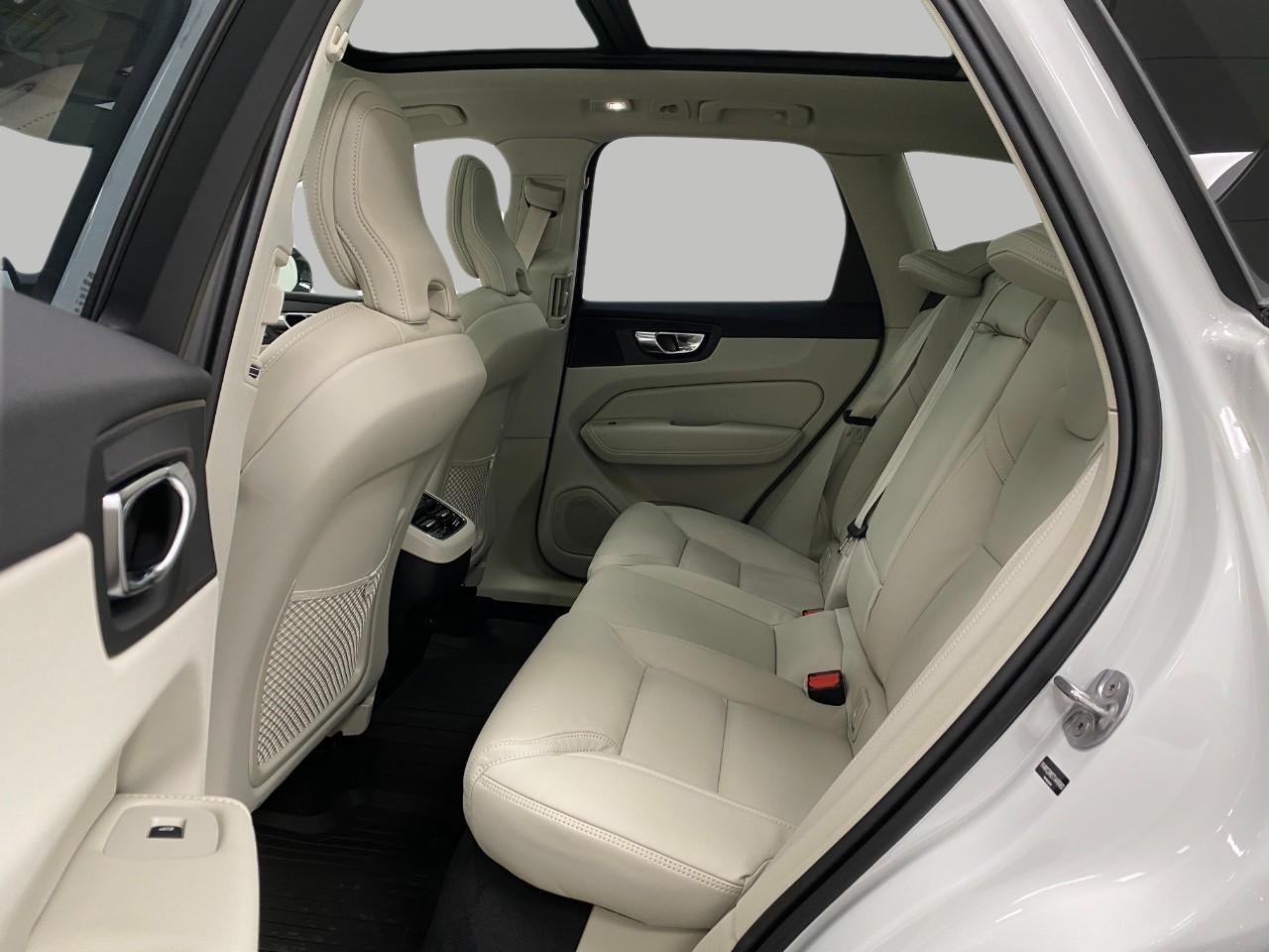 2026 Volvo XC60 B5 AWD Ultra