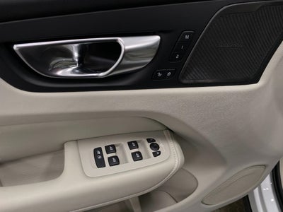 2026 Volvo XC60 B5 AWD Ultra