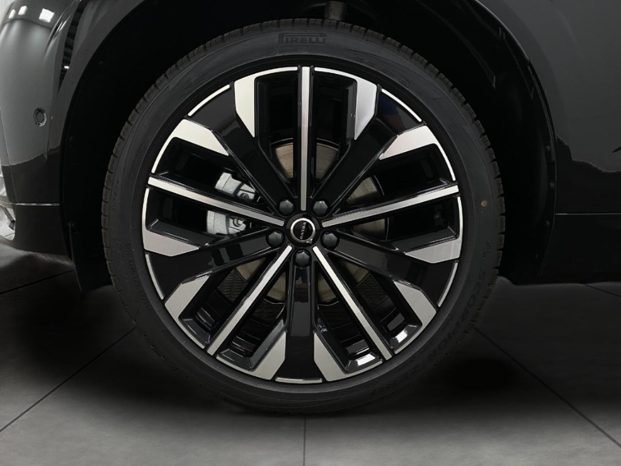 2026 Volvo XC60 B5 AWD Ultra