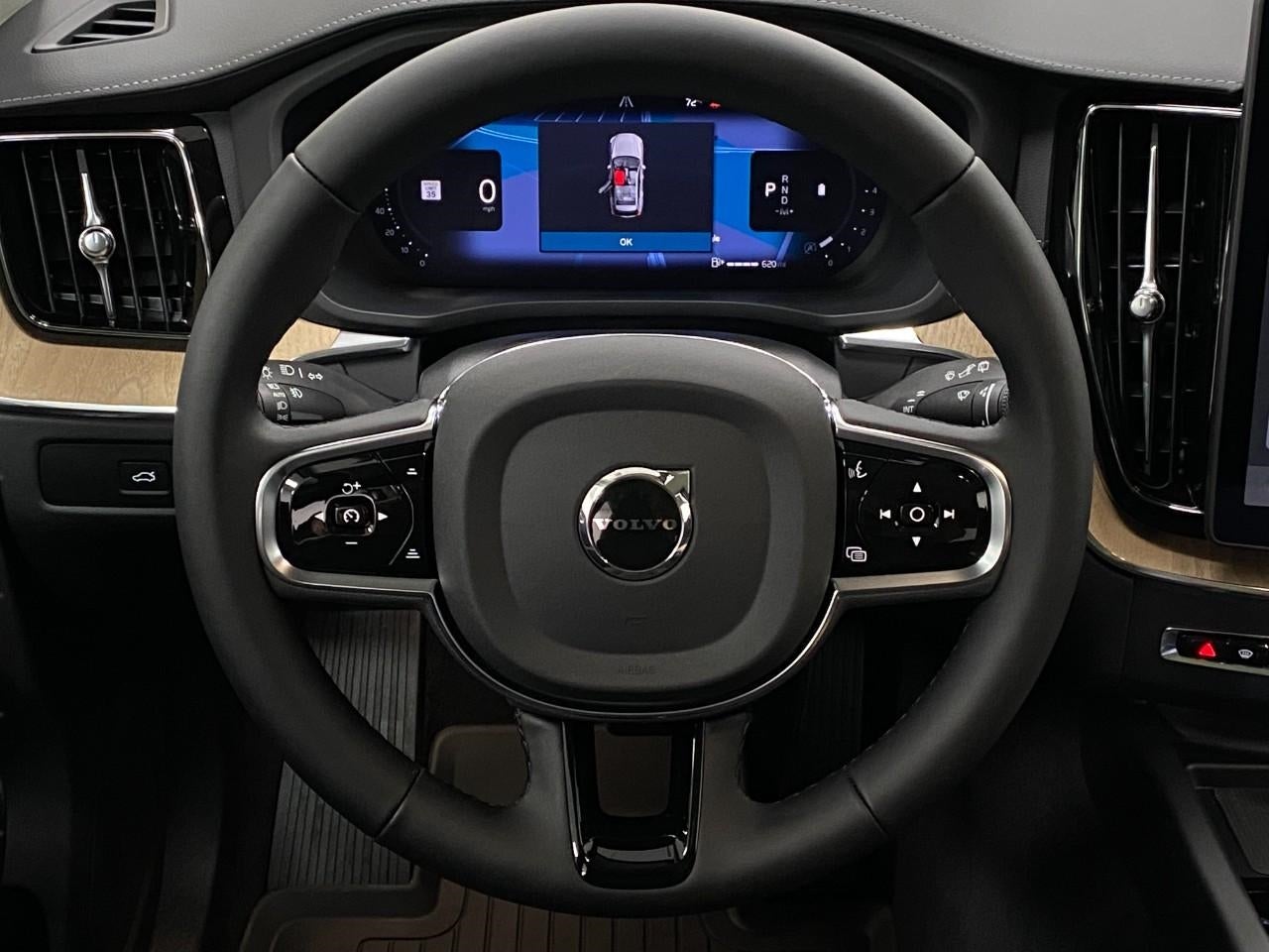 2026 Volvo XC60 B5 AWD Ultra