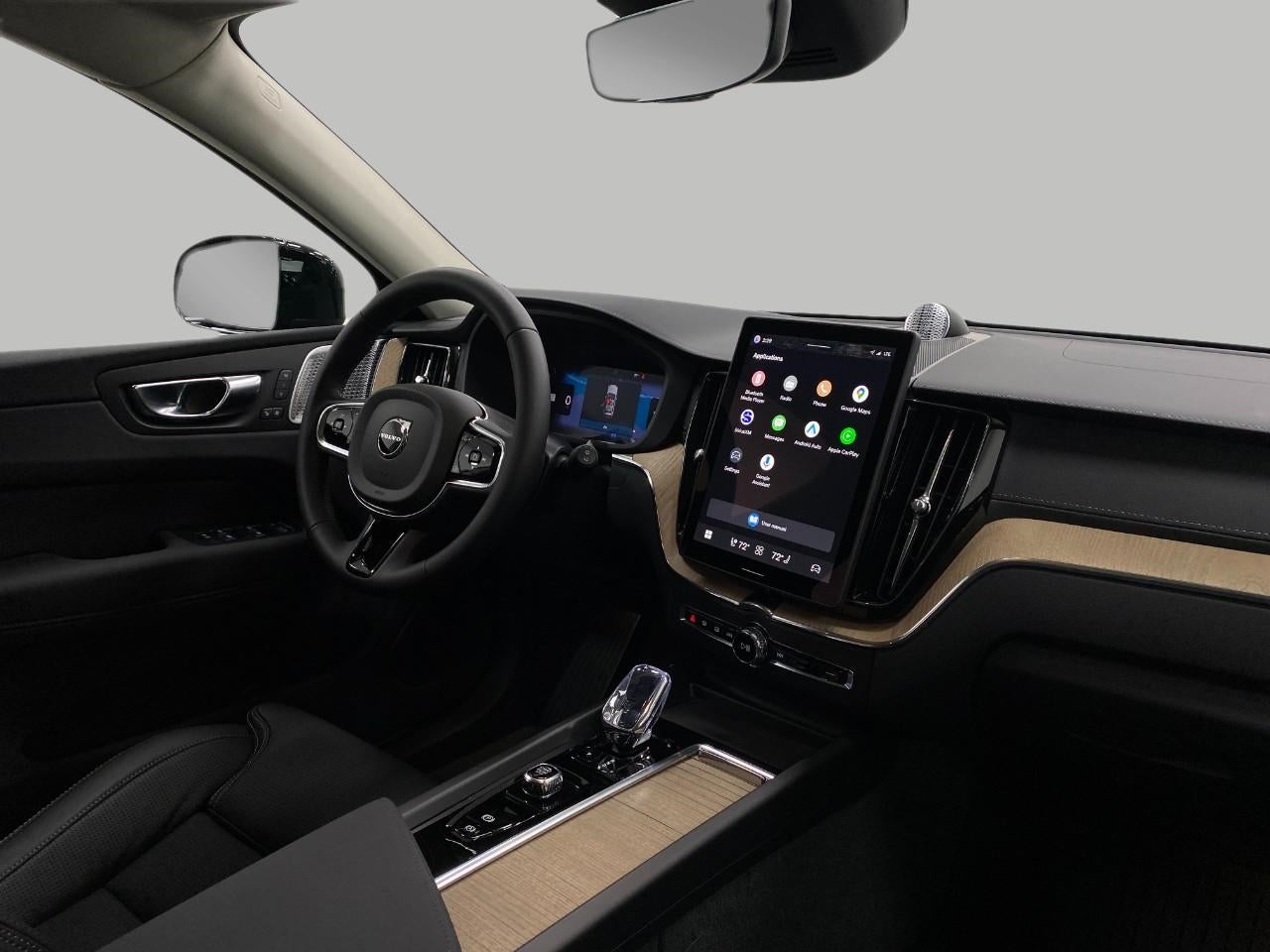 2026 Volvo XC60 B5 AWD Ultra