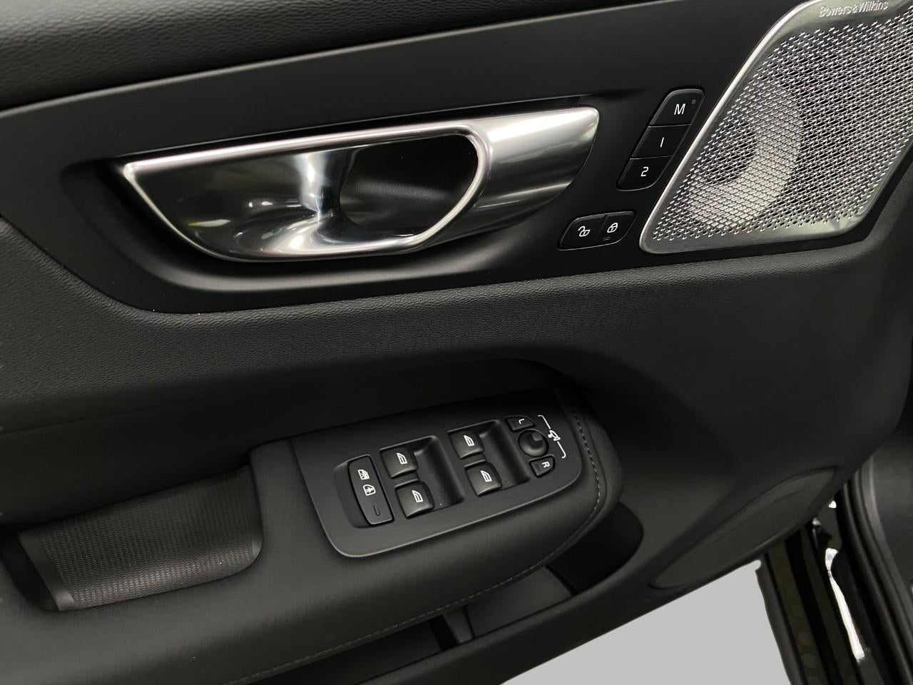 2026 Volvo XC60 B5 AWD Ultra