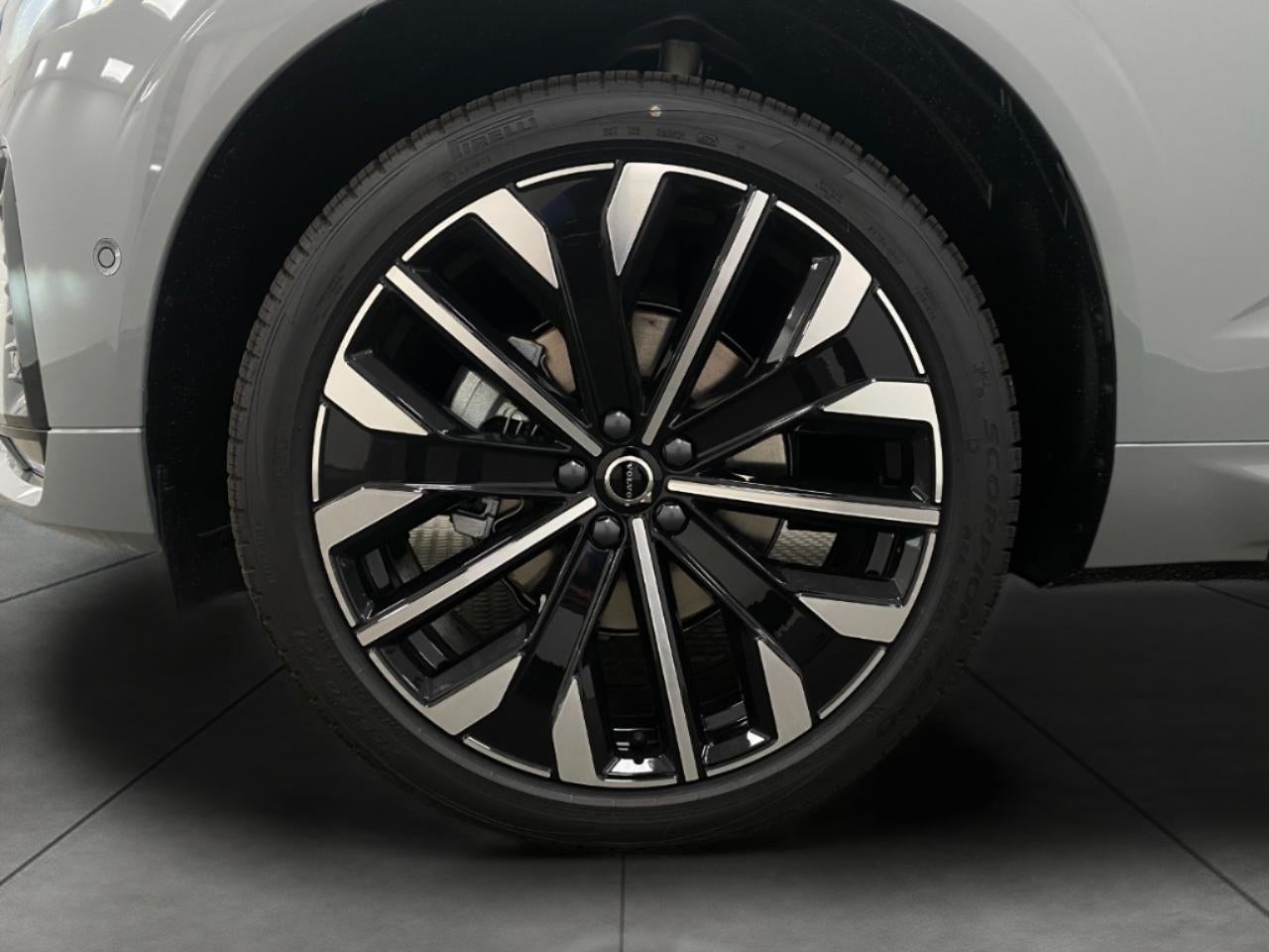 2026 Volvo XC60 B5 AWD Ultra