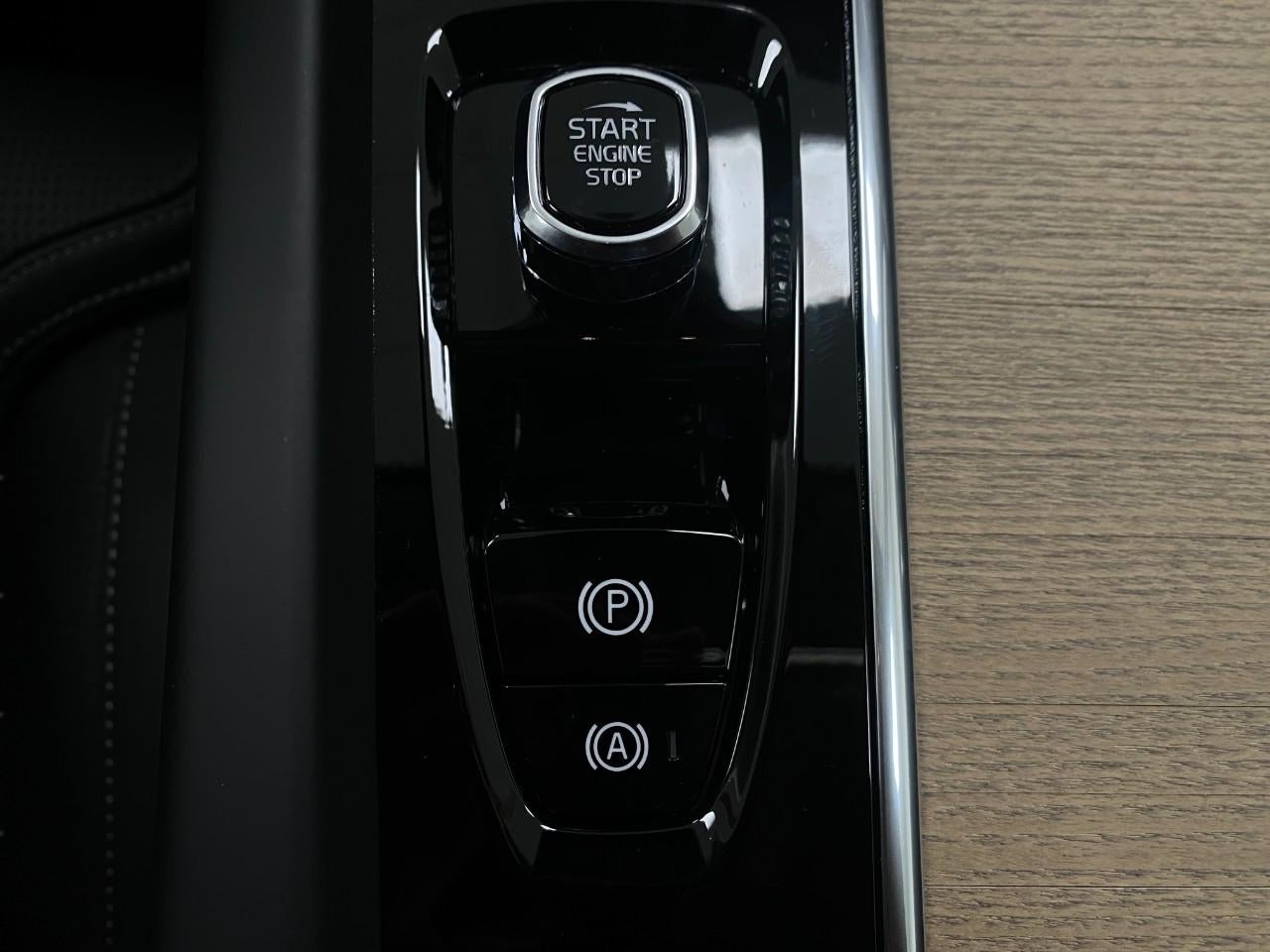 2026 Volvo XC60 B5 AWD Ultra