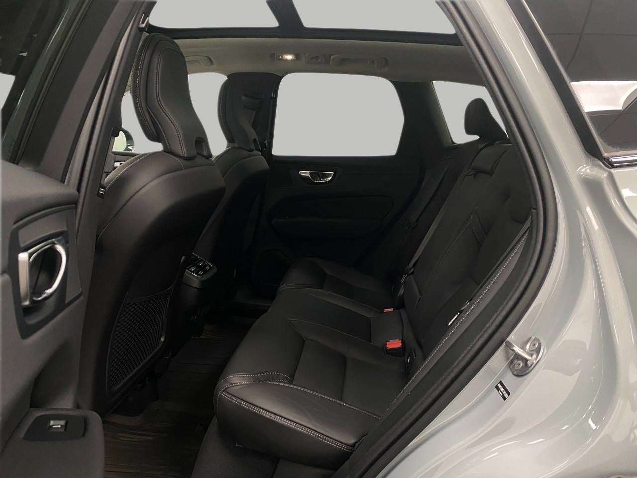 2026 Volvo XC60 B5 AWD Ultra