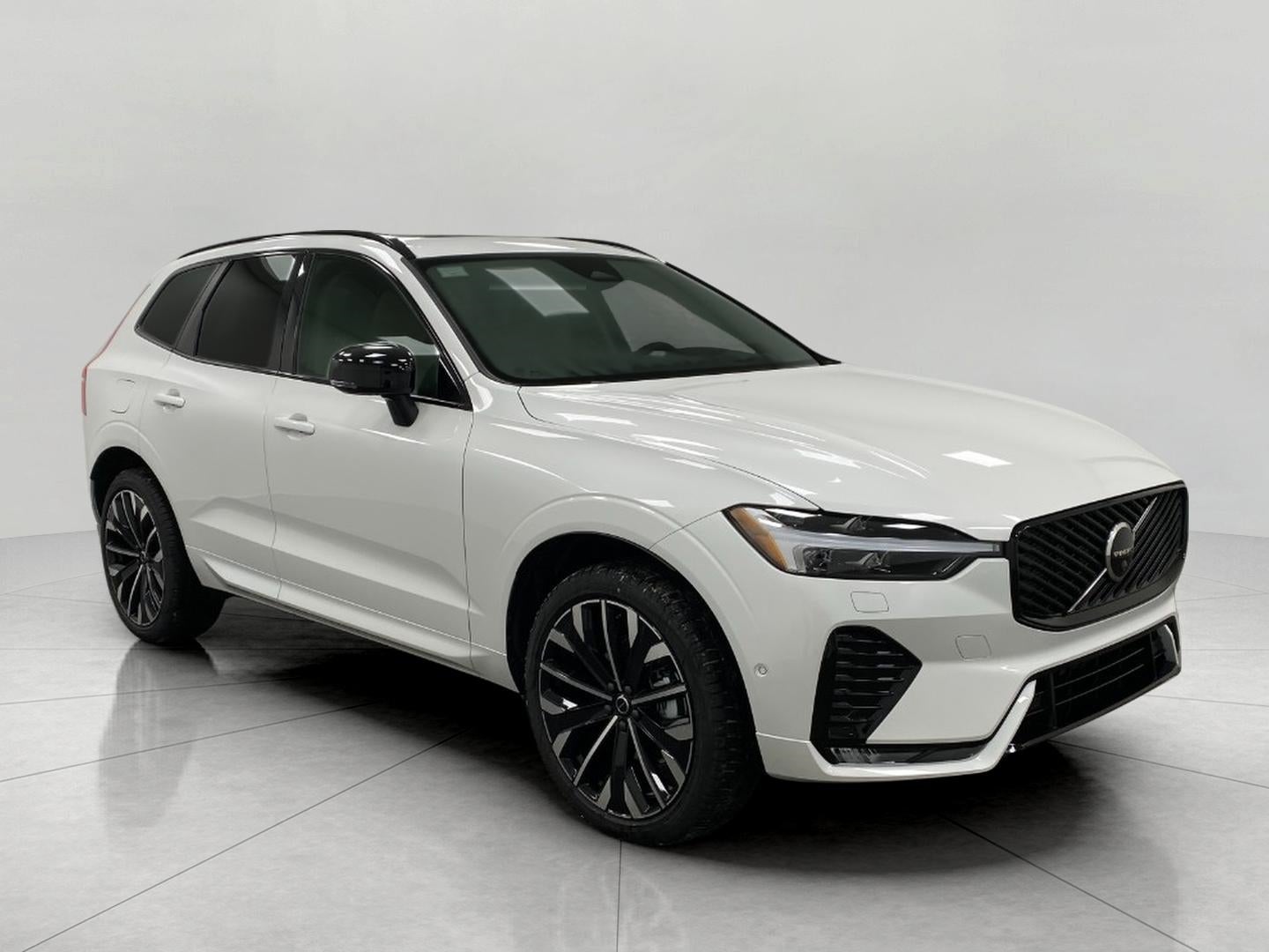 2026 Volvo XC60 B5 AWD Ultra