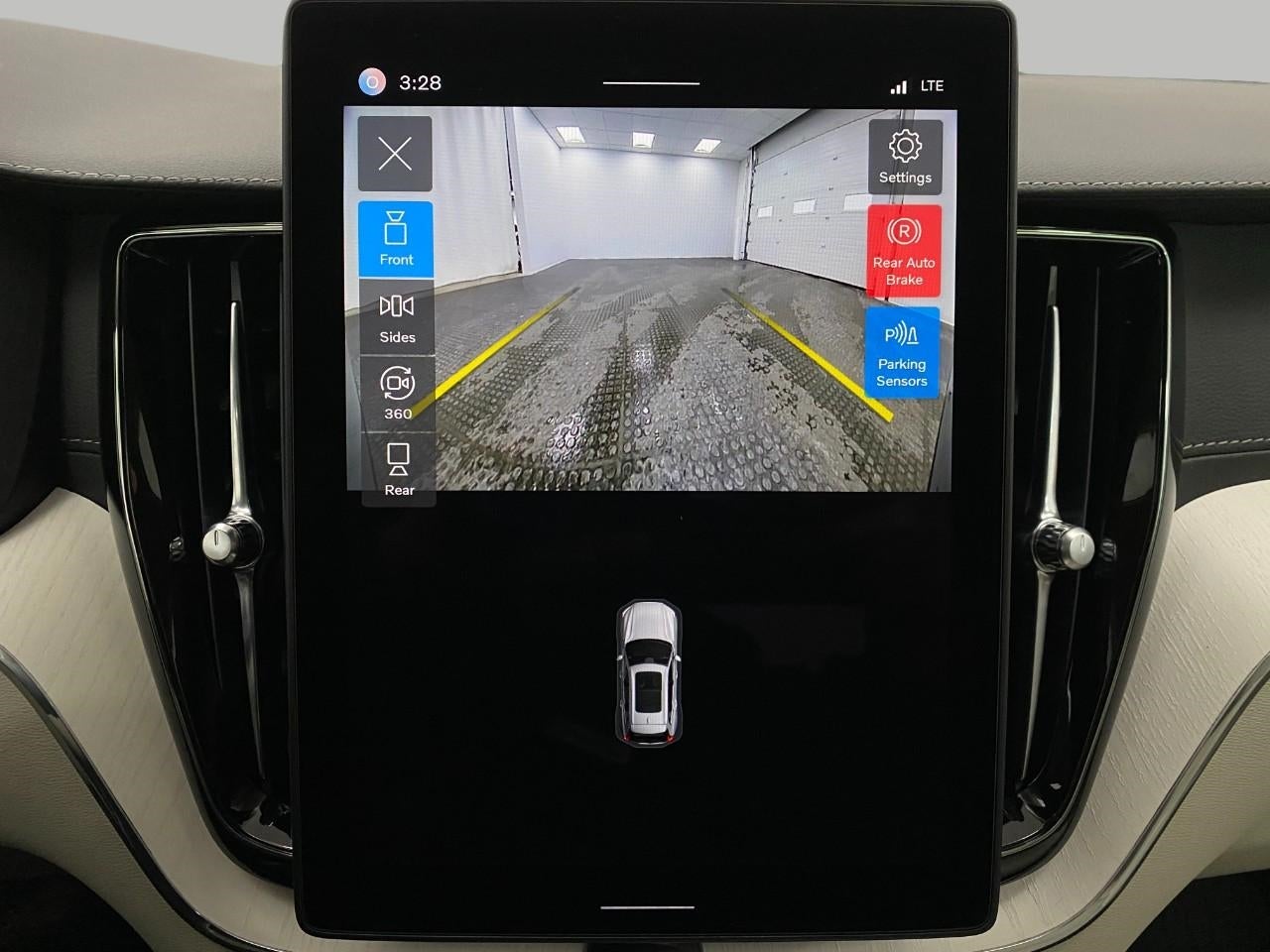 2026 Volvo XC60 B5 AWD Ultra