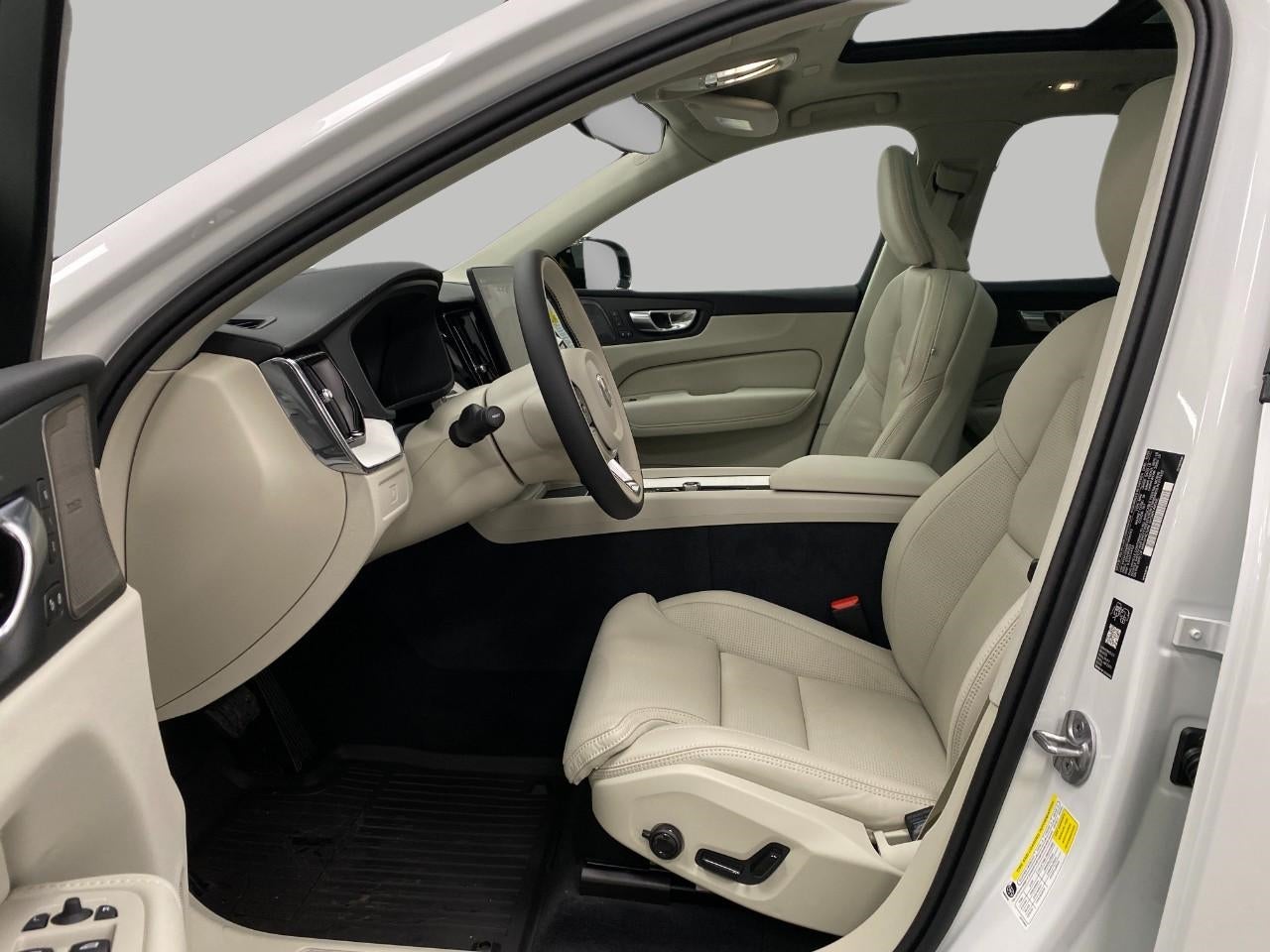 2026 Volvo XC60 B5 AWD Ultra