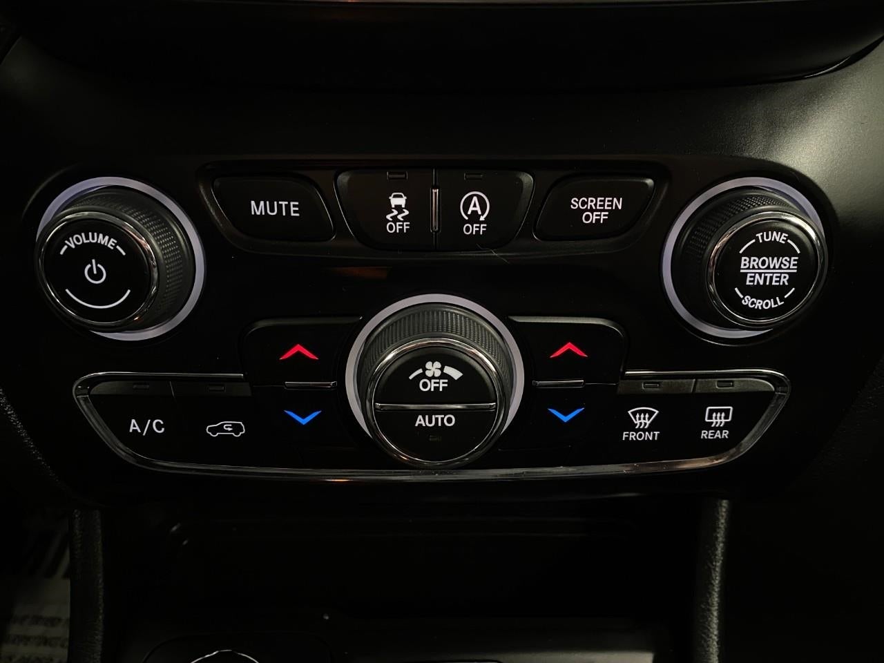 2023 Jeep Cherokee Altitude Lux 4x4