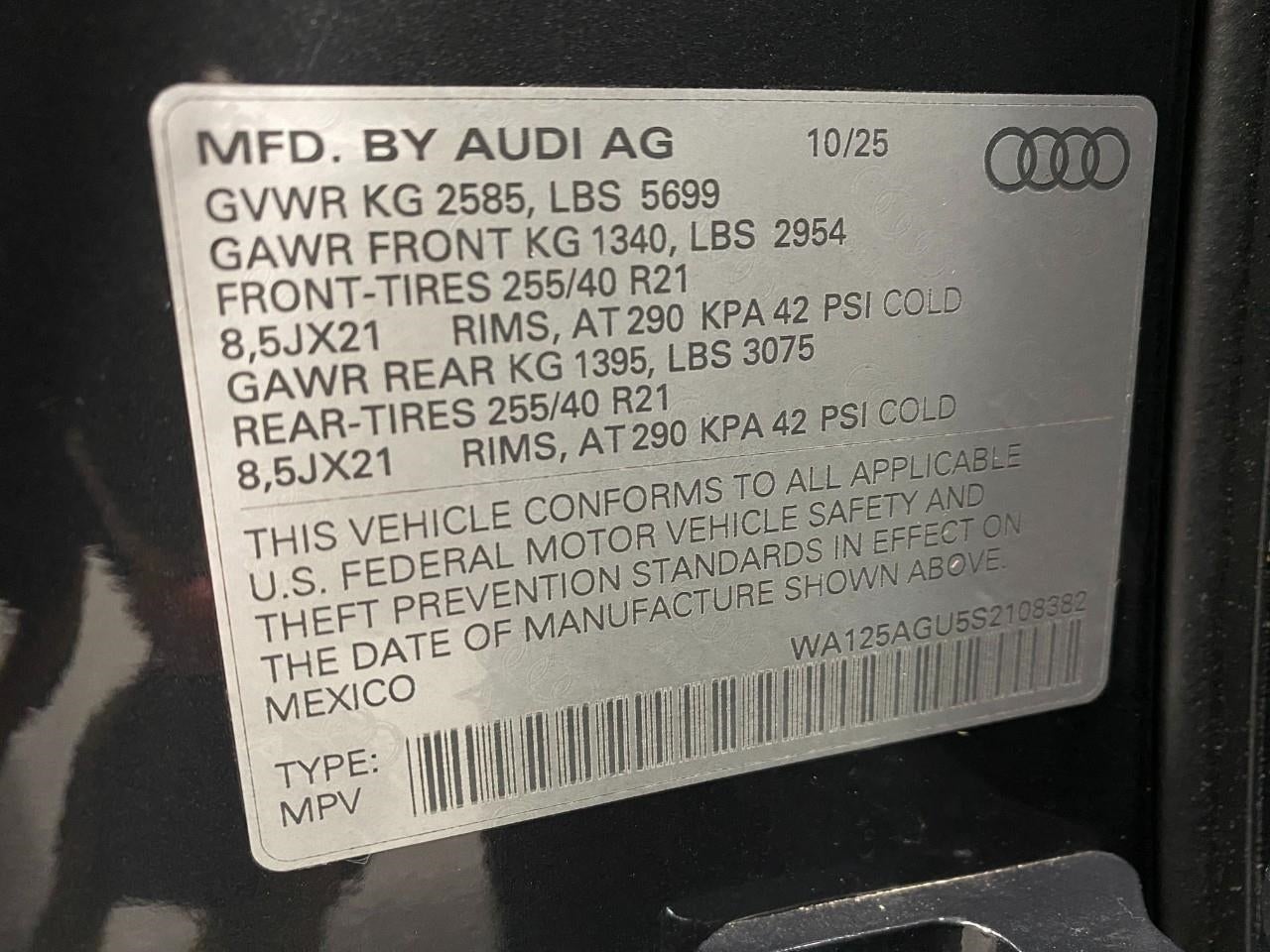 2025 Audi SQ5 Premium Plus 3.0 TFSI quattro