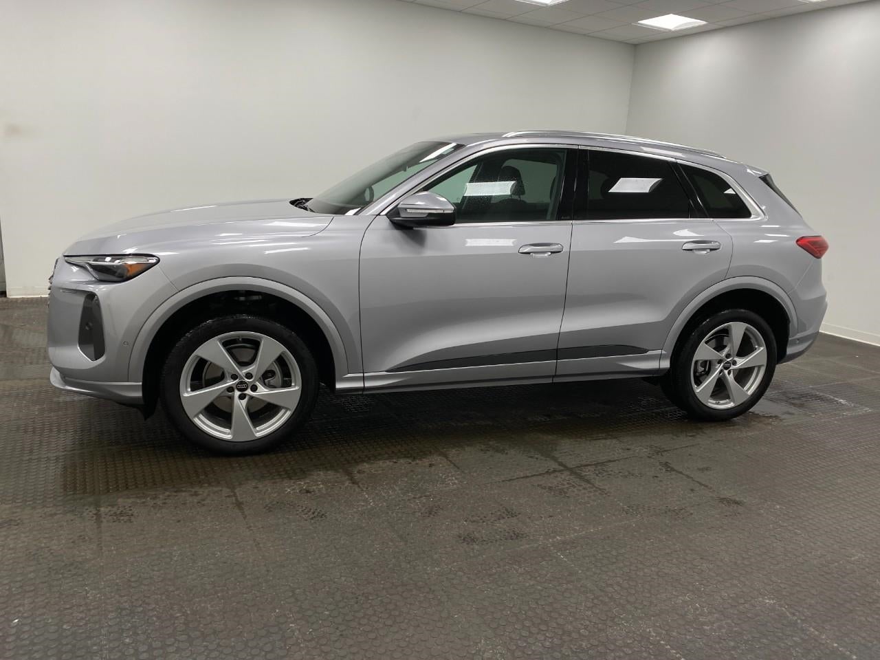 2025 Audi Q5 Premium Plus 2.0 TFSI quattro