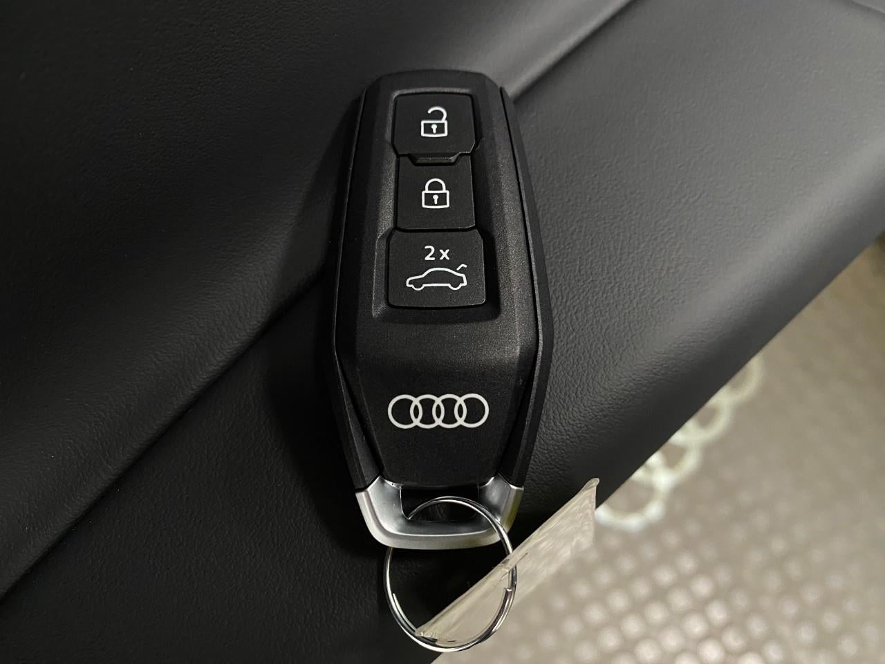 2027 Audi Q6 e-tron Premium Plus quattro