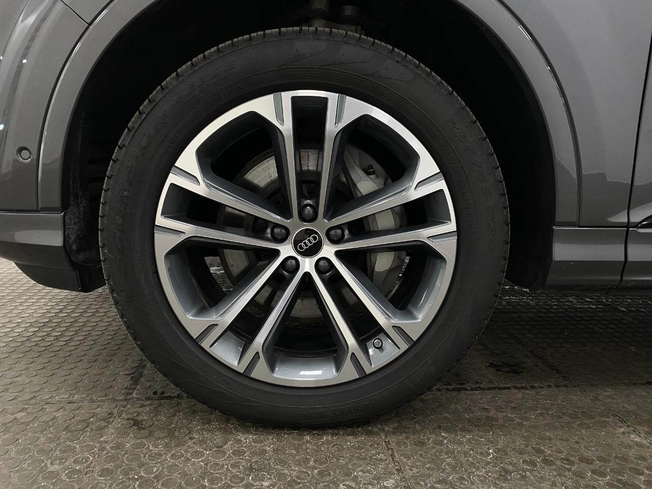 2025 Audi Q7 Premium 45 TFSI quattro