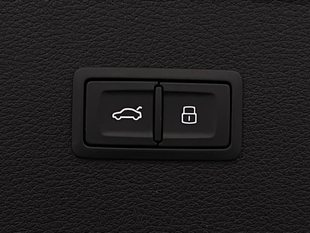 2025 Audi SQ5 Premium Plus 3.0 TFSI quattro