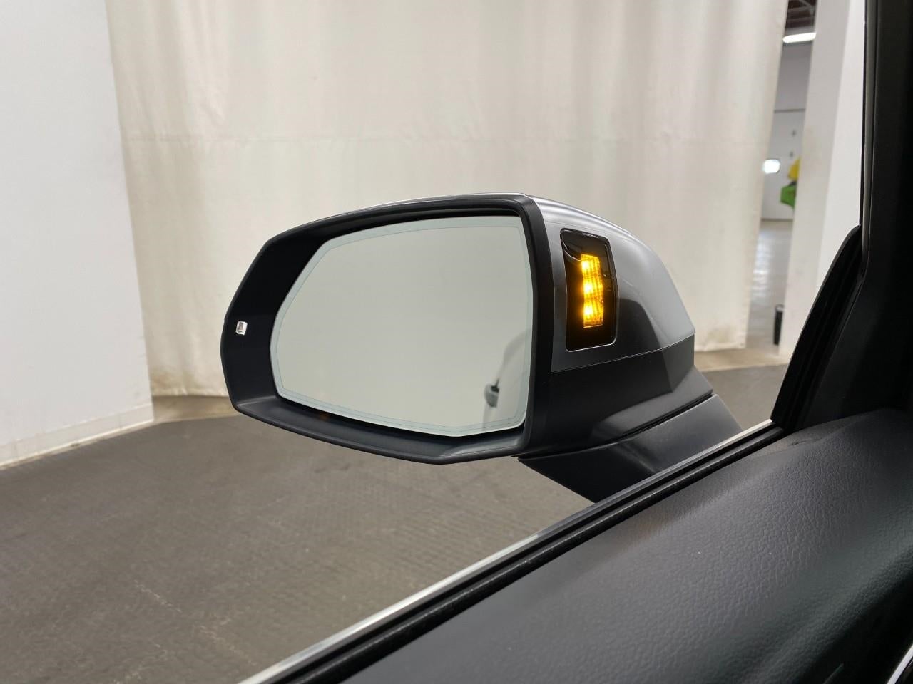 2025 Audi SQ5 Premium Plus 3.0 TFSI quattro