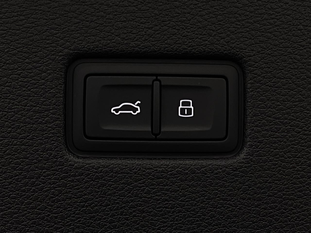 2026 Audi SQ8 Prestige quattro