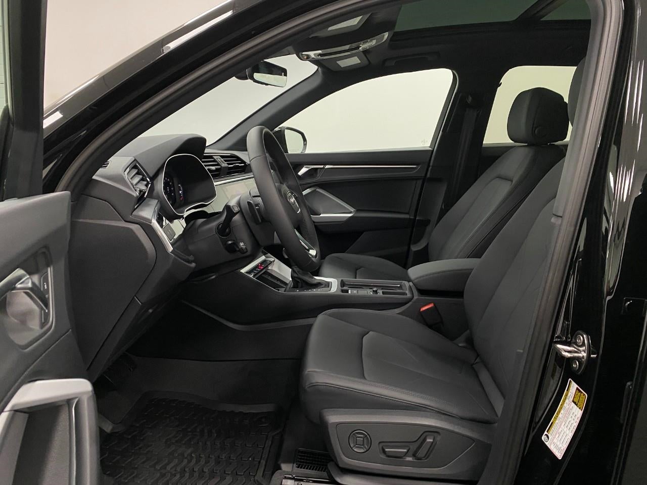 2025 Audi Q3 S line Premium 45 TFSI quattro