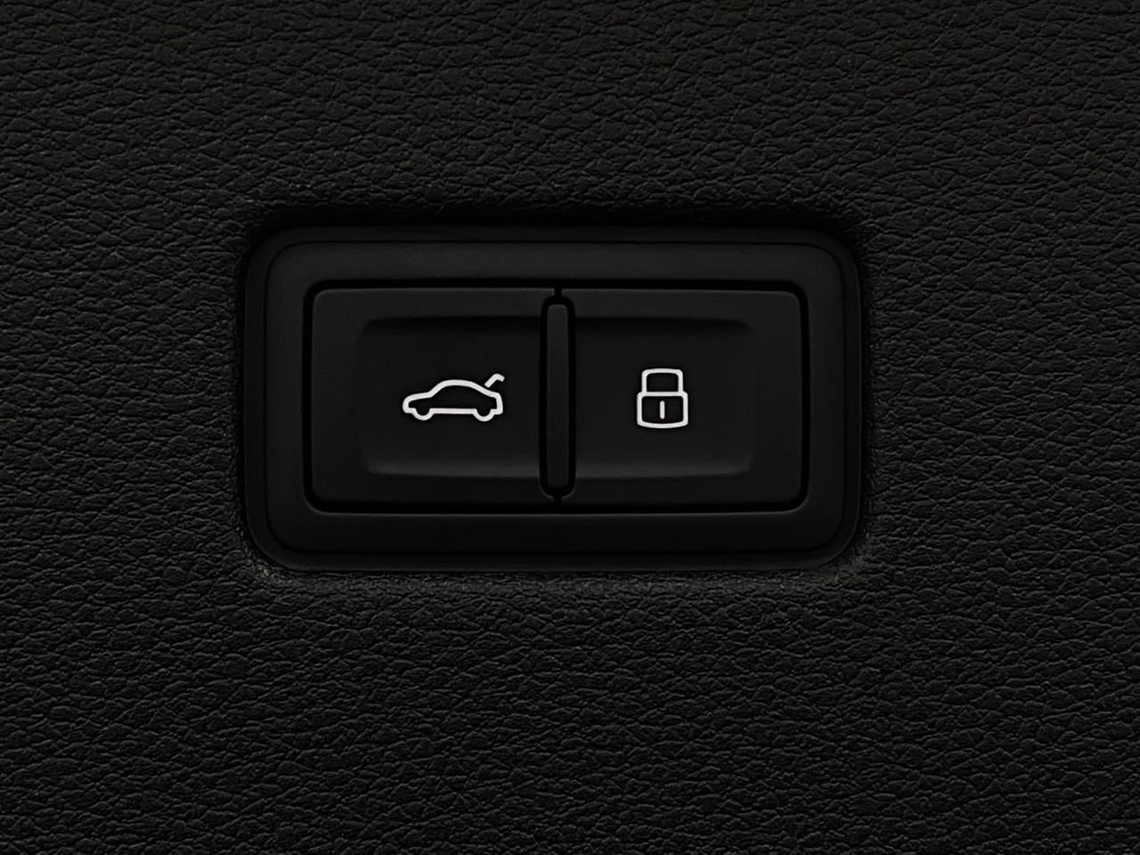 2026 Audi Q8 Premium Plus quattro