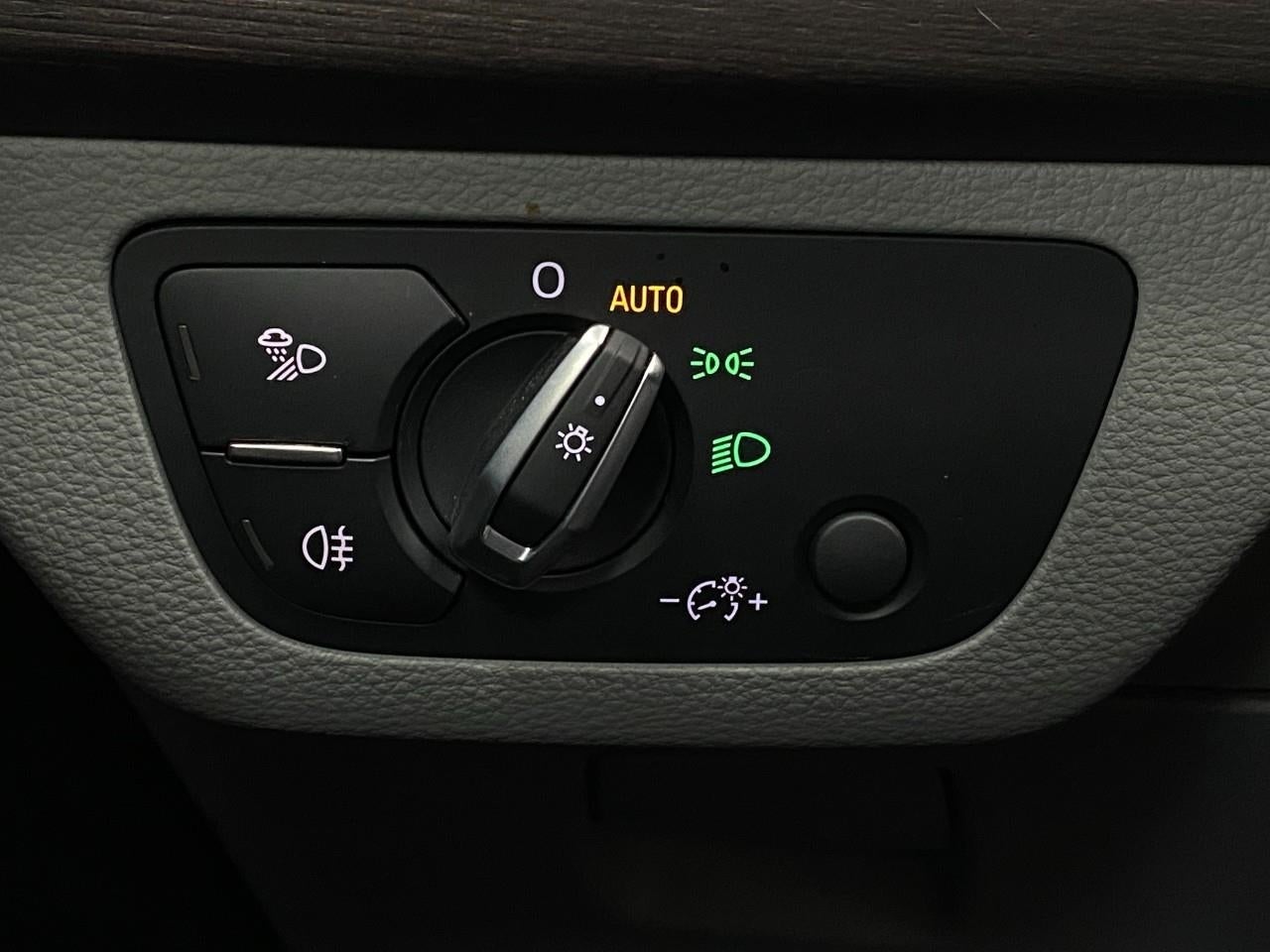 2022 Audi Q5 S line Premium 45 TFSI quattro