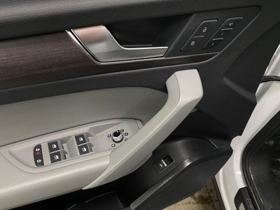 2022 Audi Q5 S line Premium 45 TFSI quattro