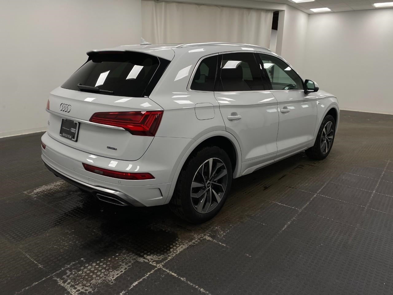 2022 Audi Q5 S line Premium 45 TFSI quattro