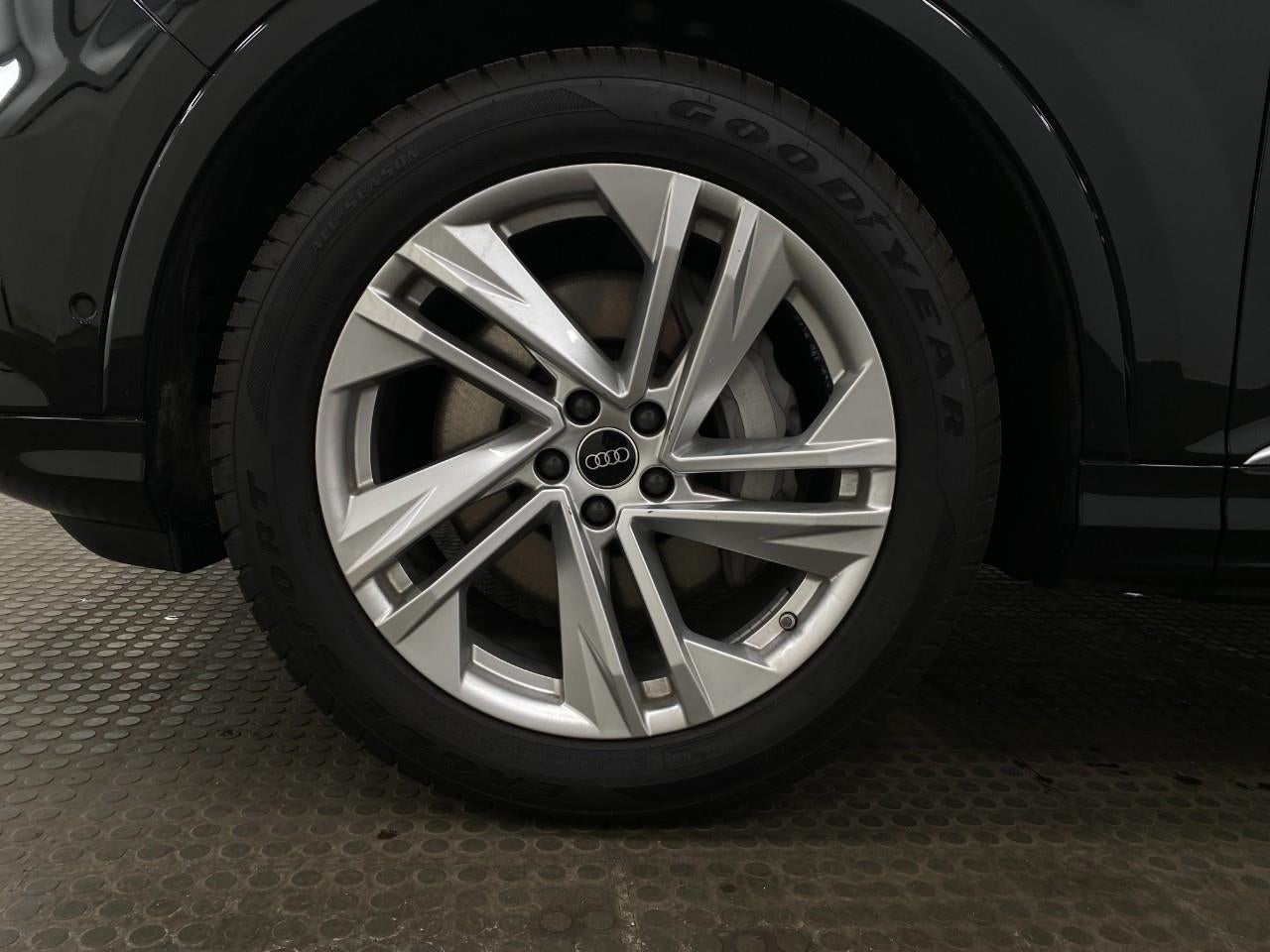 2023 Audi Q7 Prestige 55 TFSI quattro