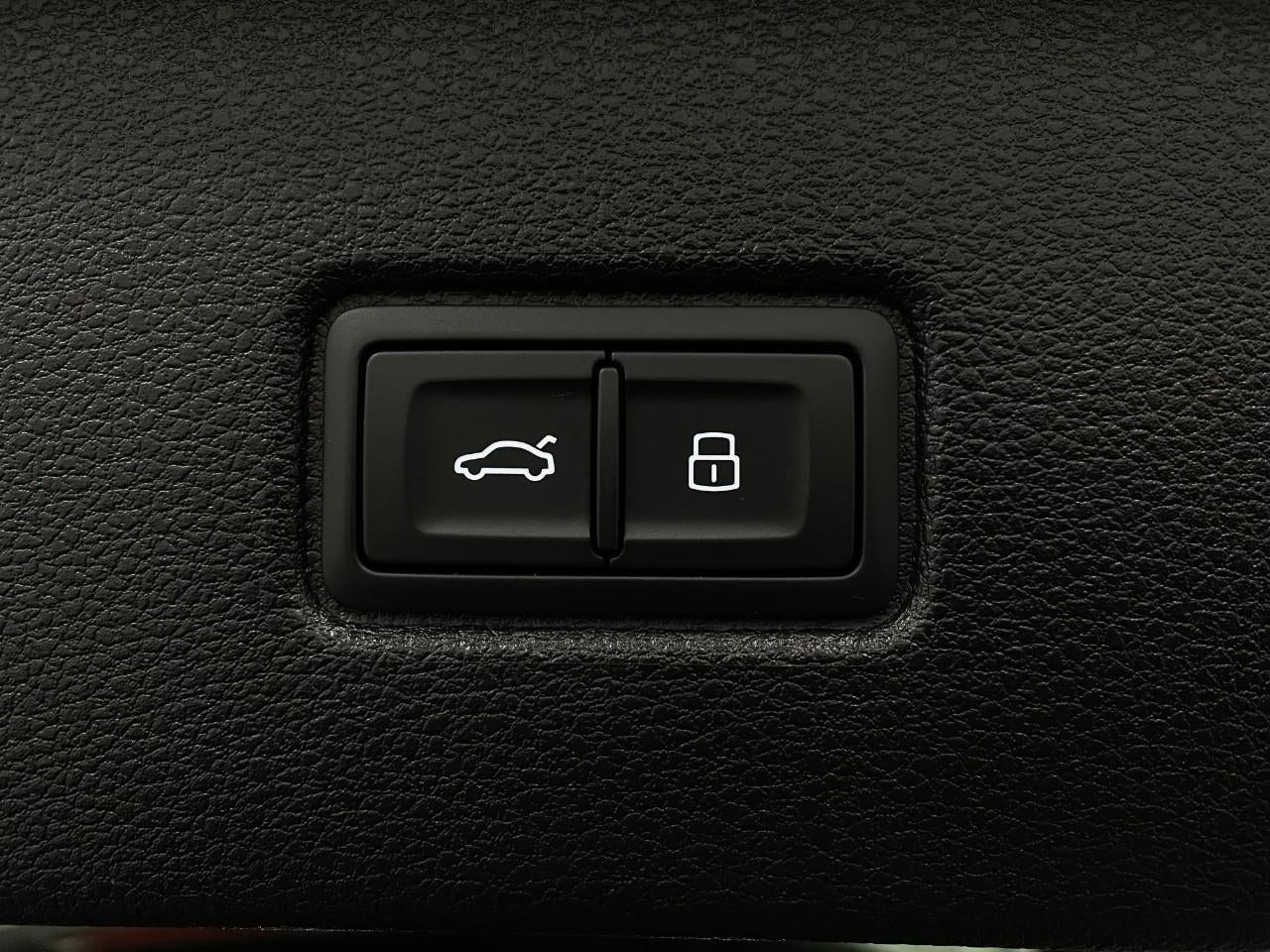 2023 Audi Q7 Prestige 55 TFSI quattro