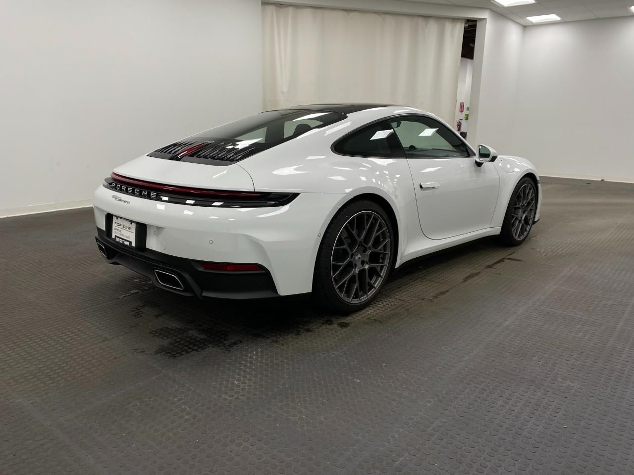 2025 Porsche 911 Carrera