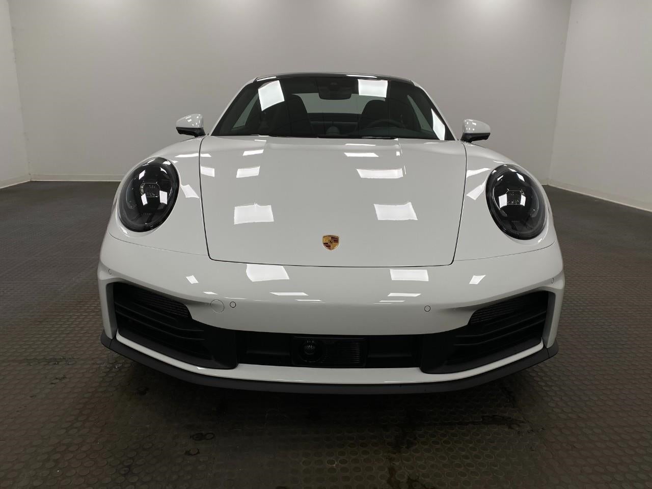 2025 Porsche 911 Carrera