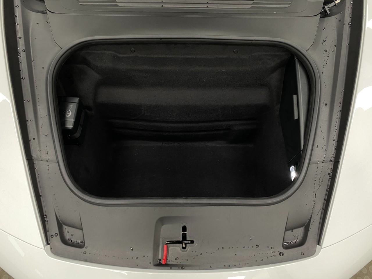 2025 Porsche 911 Carrera