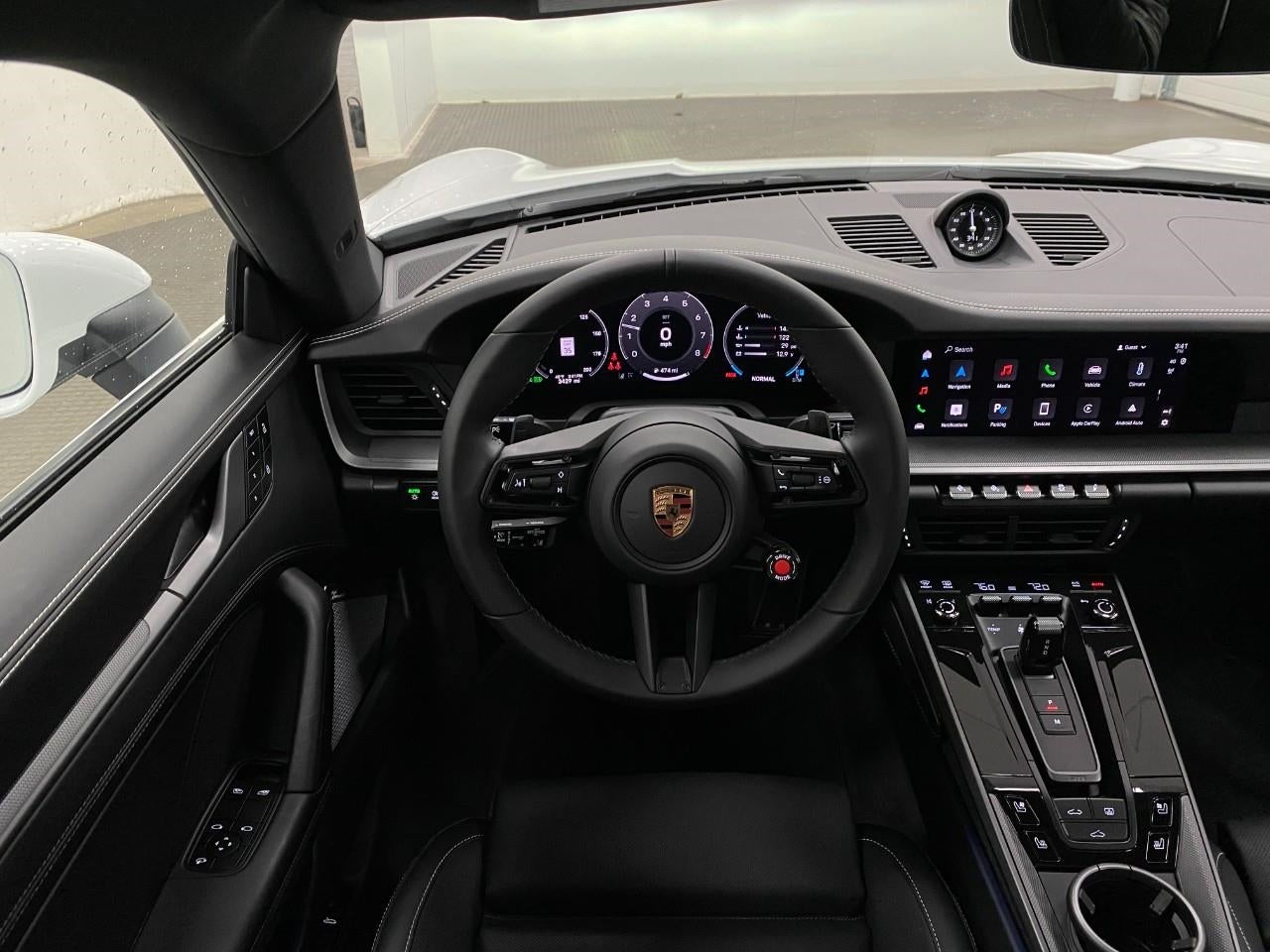 2025 Porsche 911 Carrera