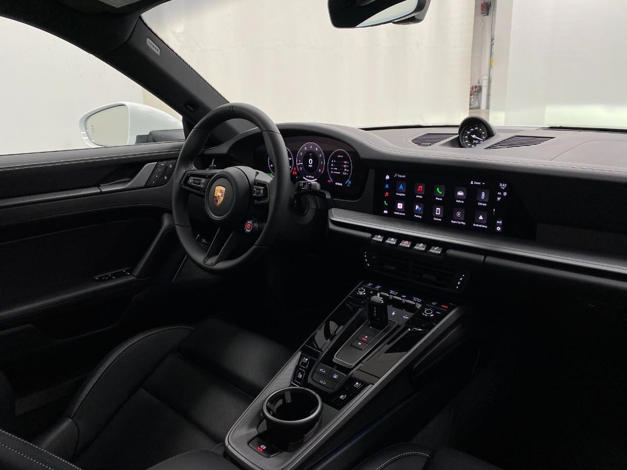 2025 Porsche 911 Carrera