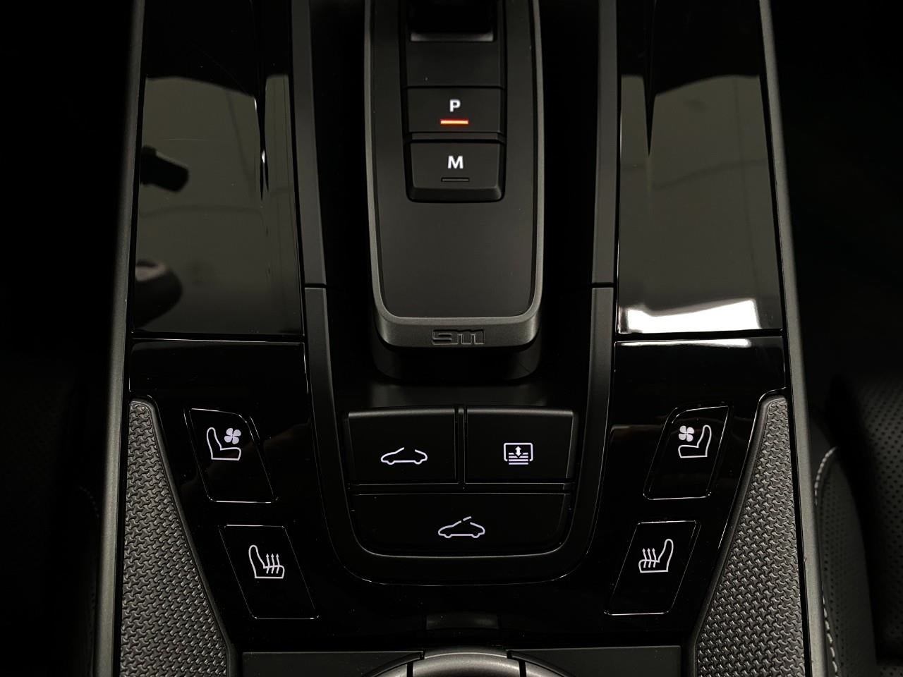 2025 Porsche 911 Carrera