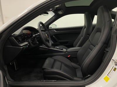 2025 Porsche 911 Carrera