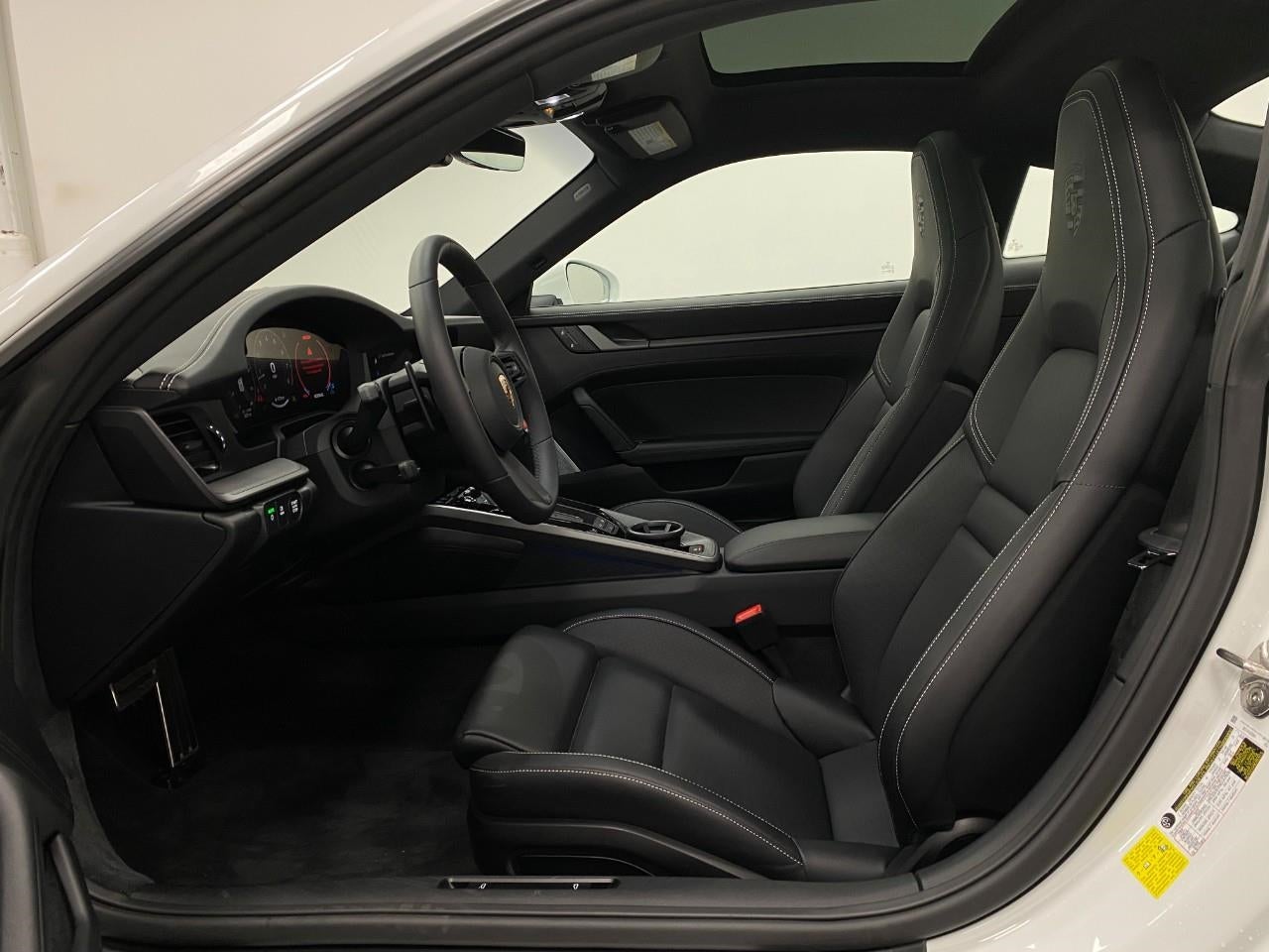 2025 Porsche 911 Carrera