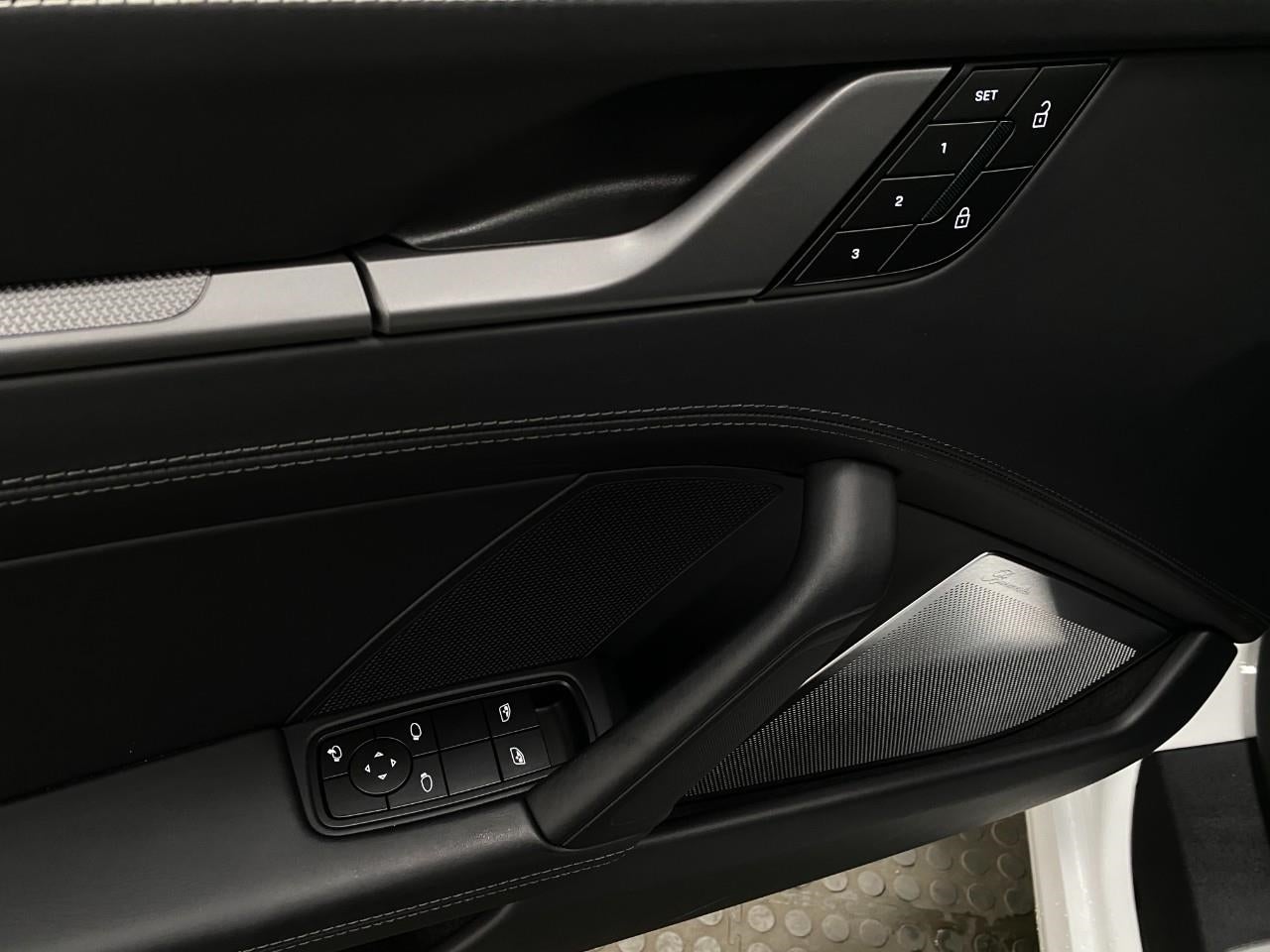 2025 Porsche 911 Carrera