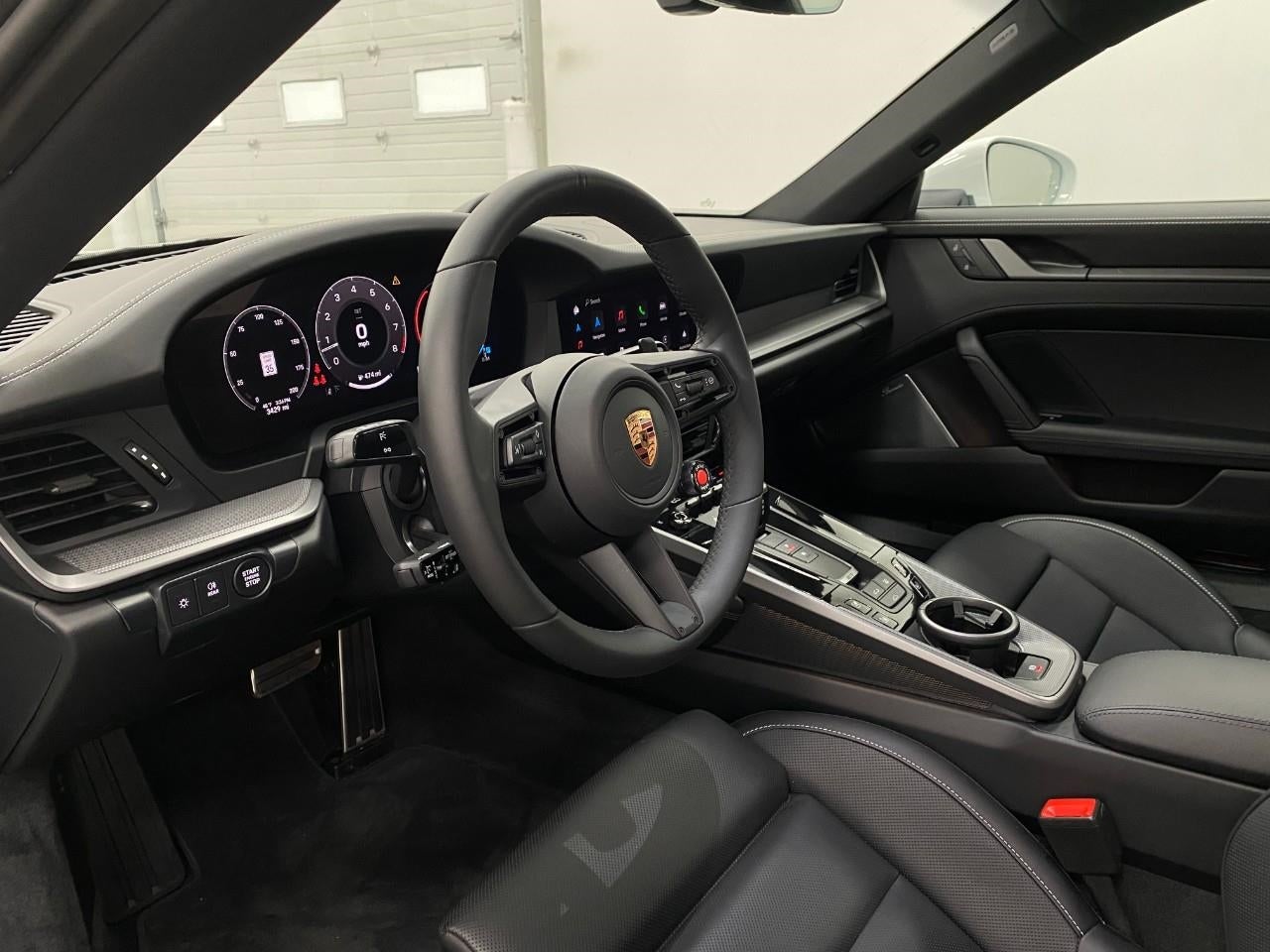 2025 Porsche 911 Carrera