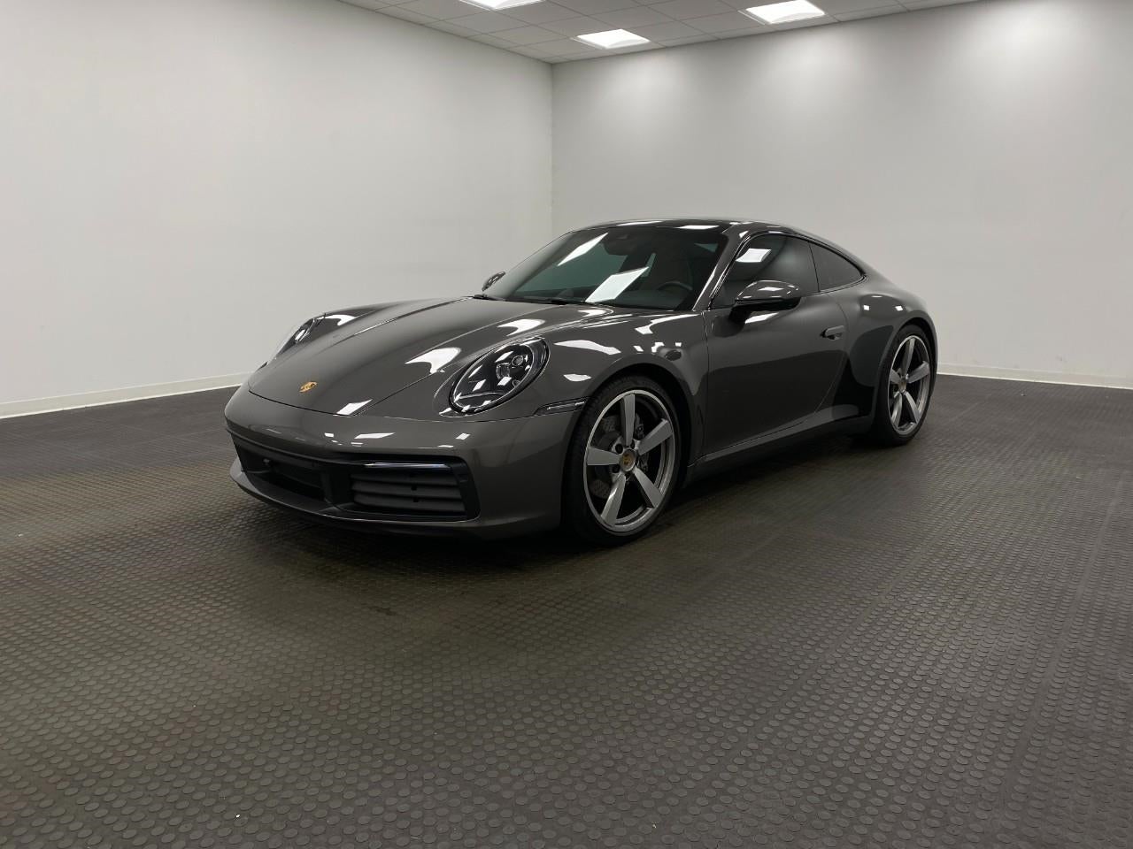 2022 Porsche 911 Carrera