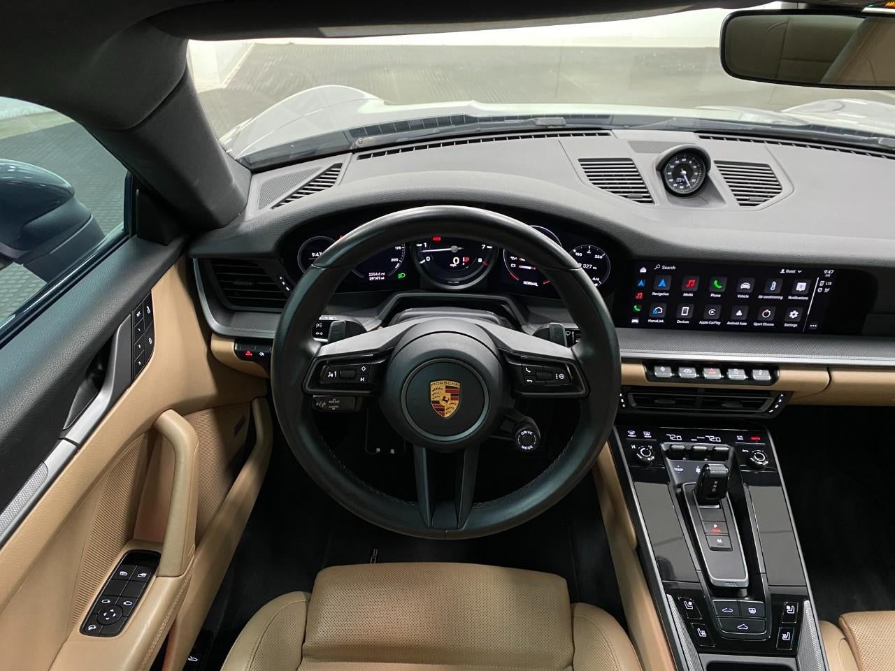 2022 Porsche 911 Carrera