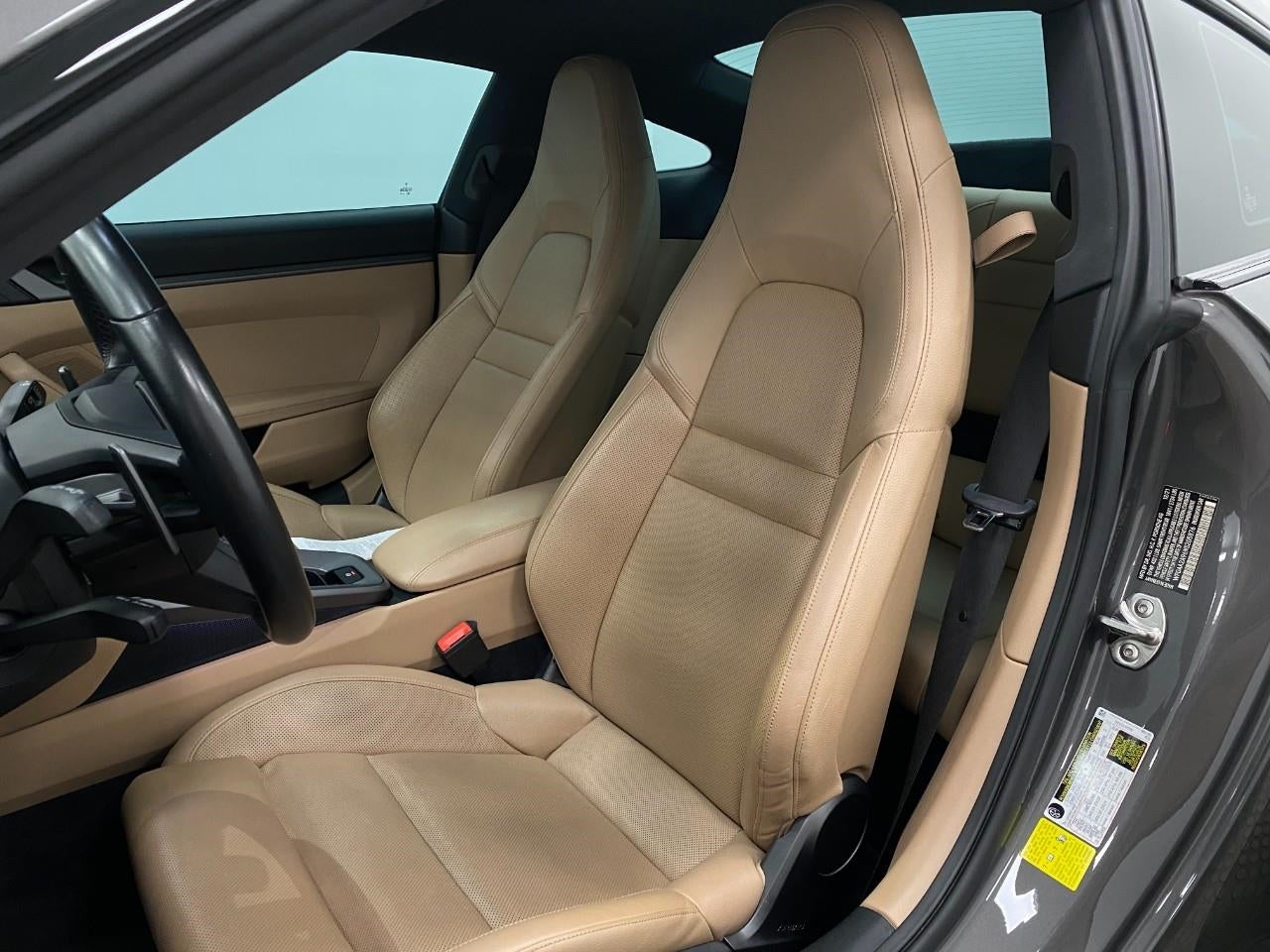 2022 Porsche 911 Carrera