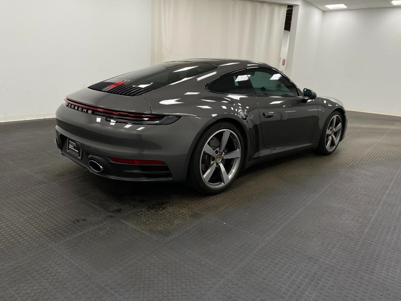 2022 Porsche 911 Carrera