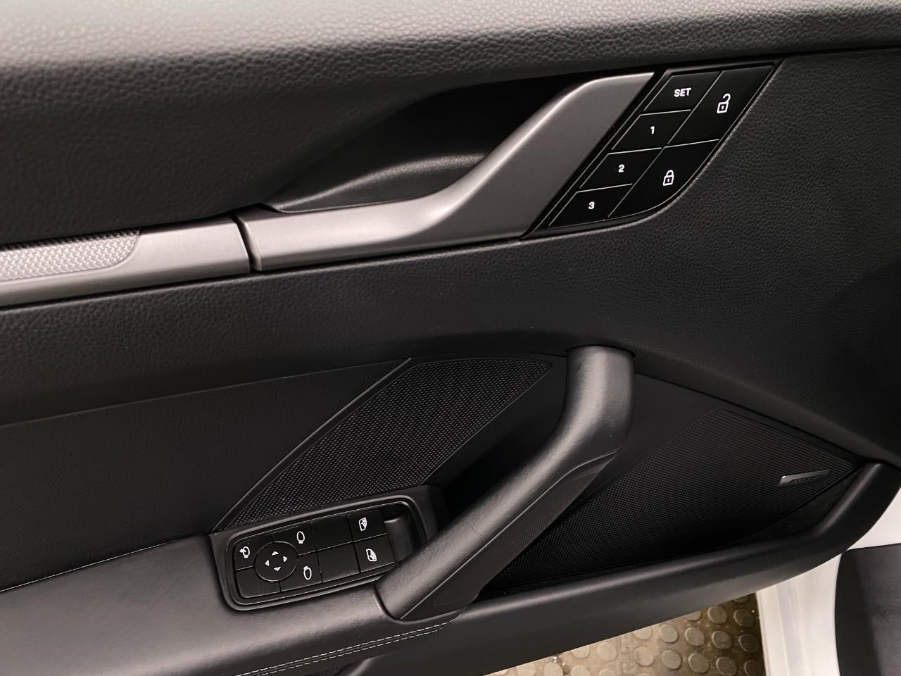 2024 Porsche 911 Carrera