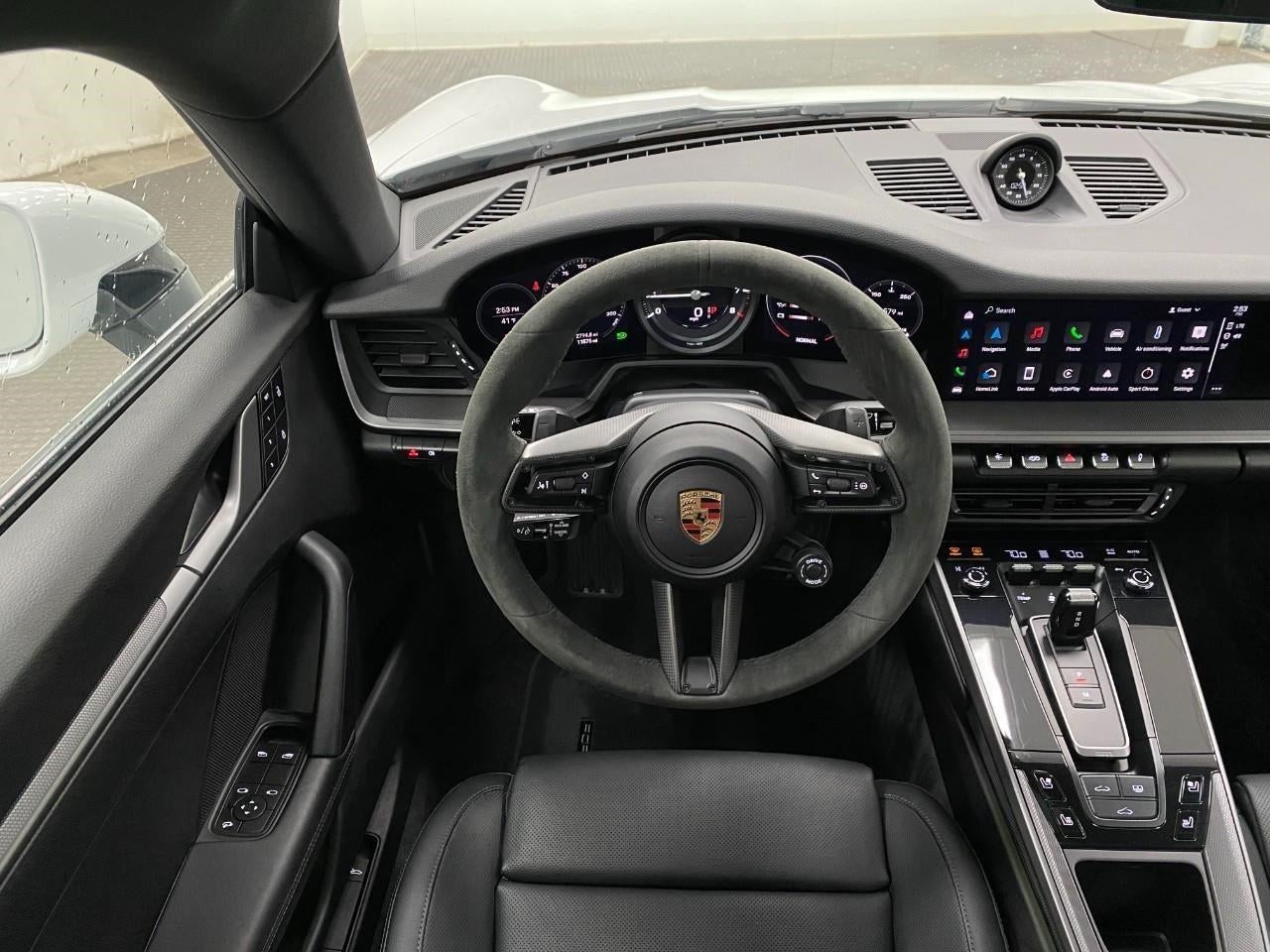 2024 Porsche 911 Carrera