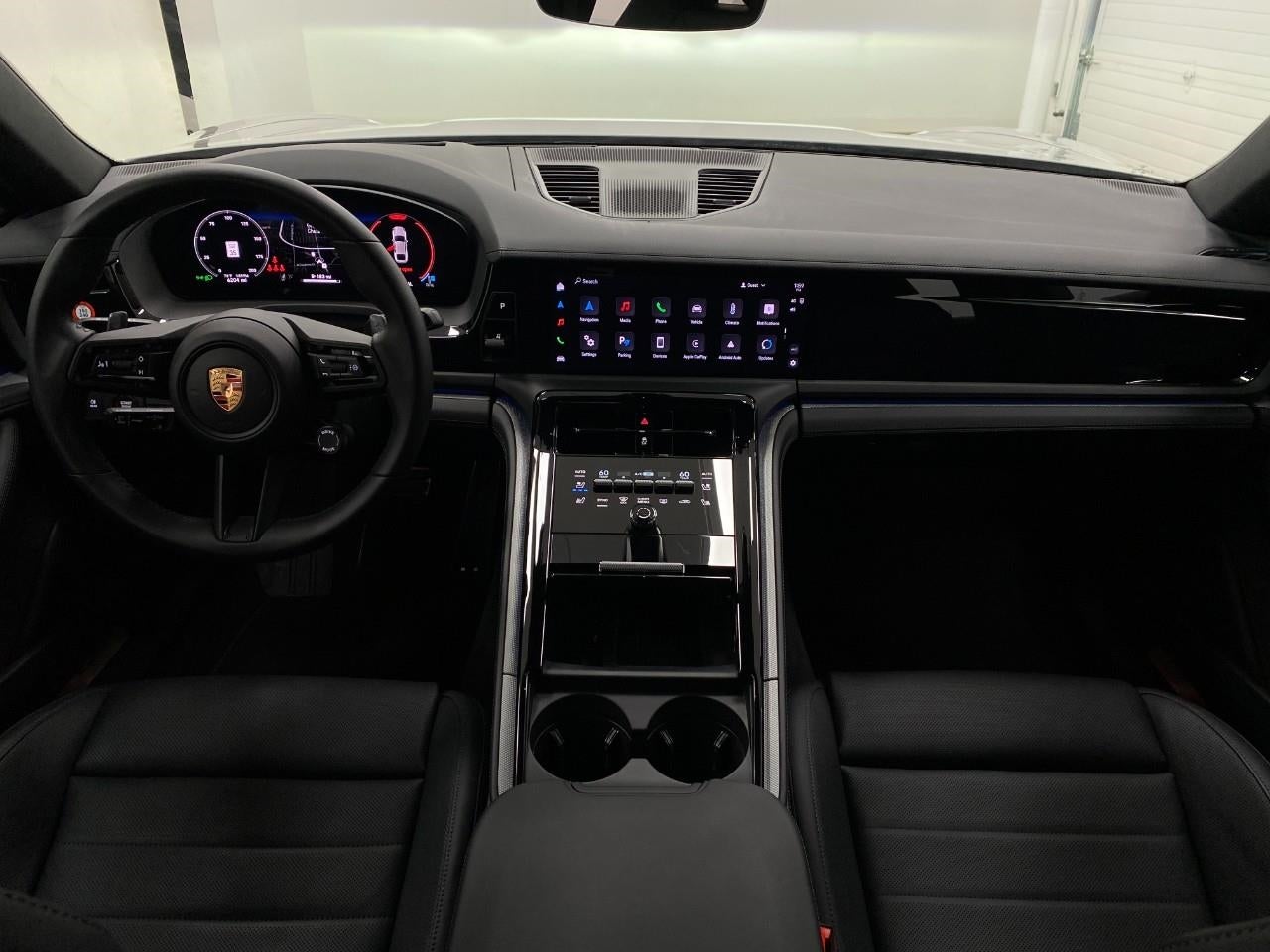 2025 Porsche Panamera 4